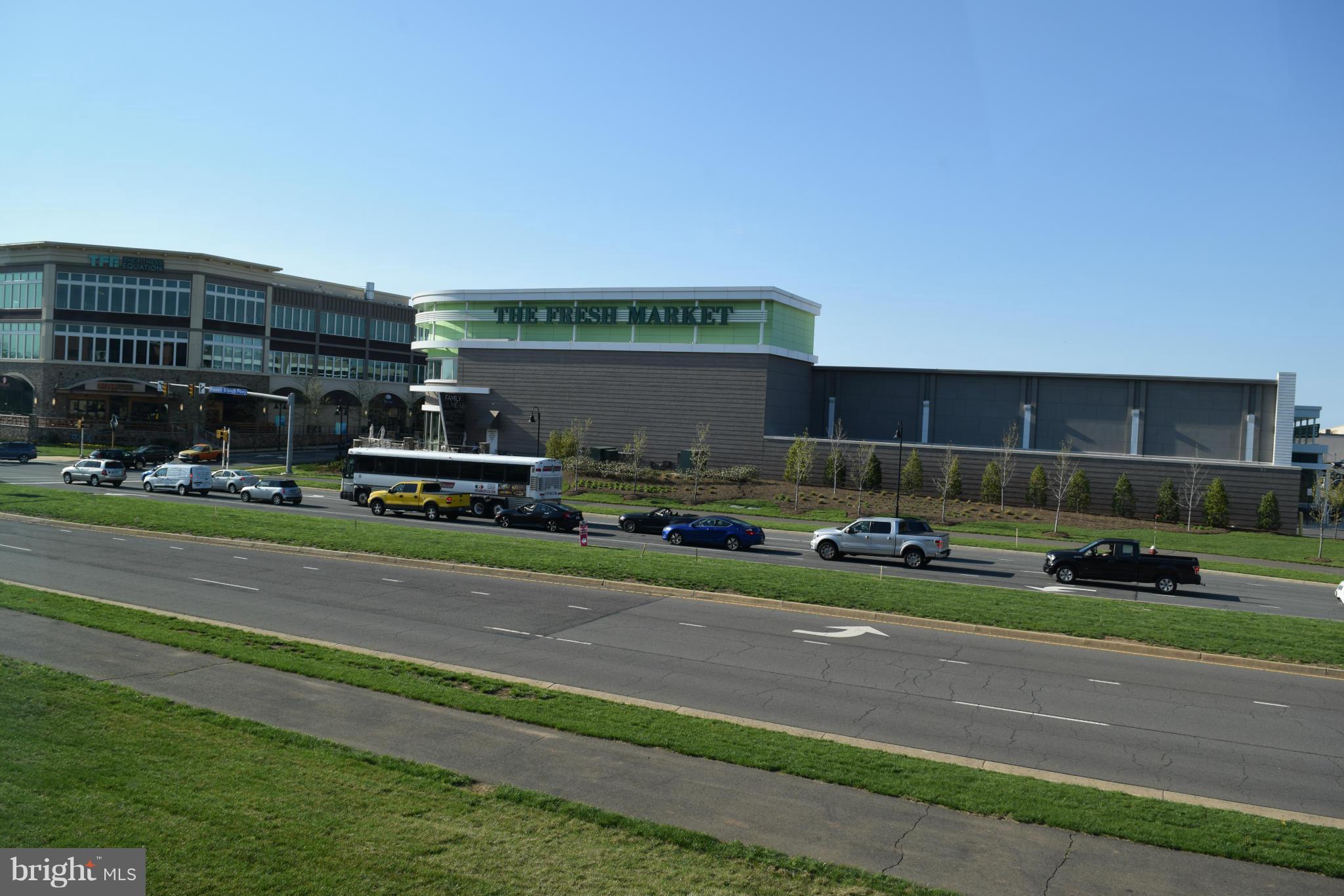 ONE LOUDOUN - Residential Lease