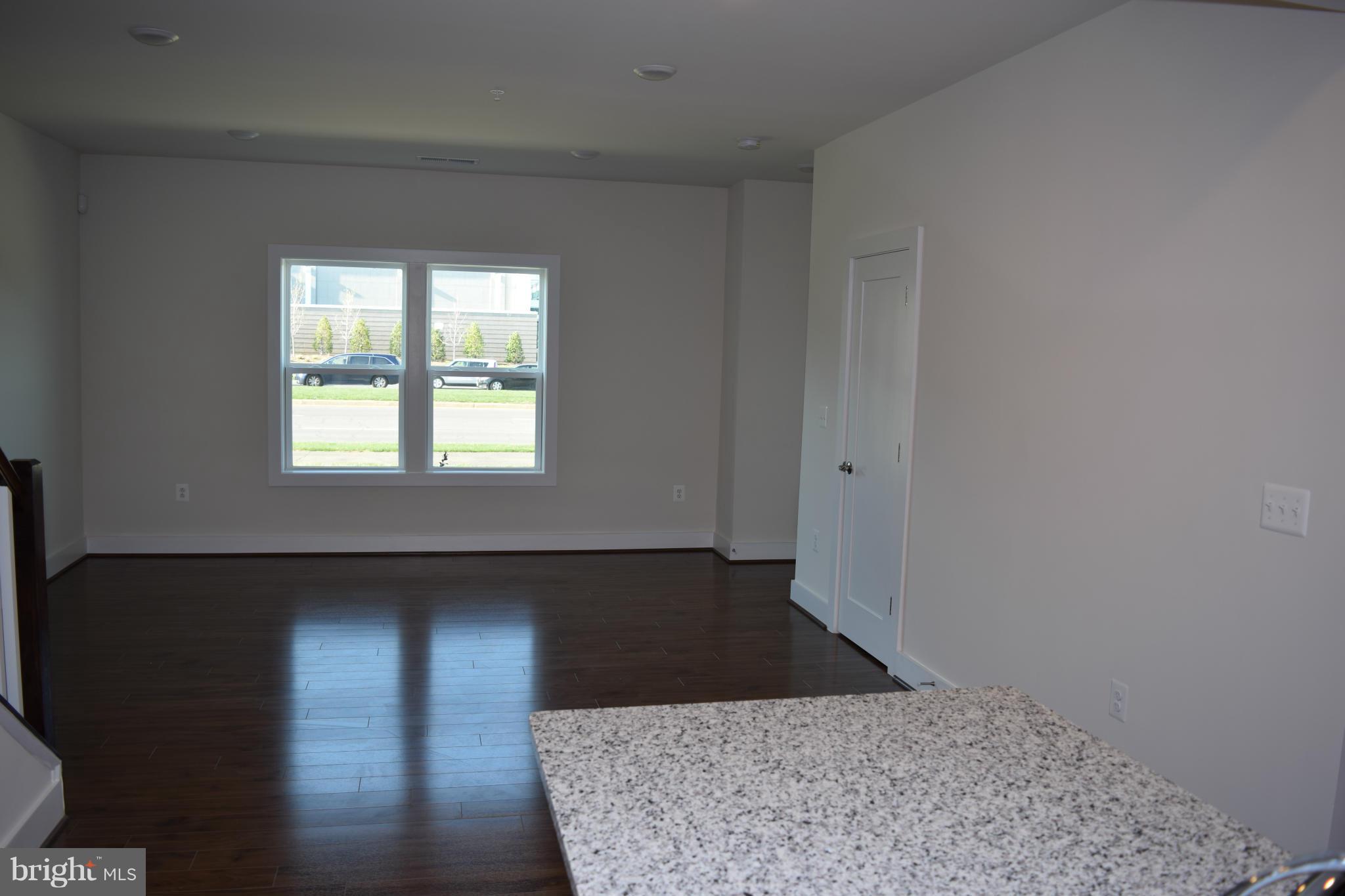 ONE LOUDOUN - Residential Lease