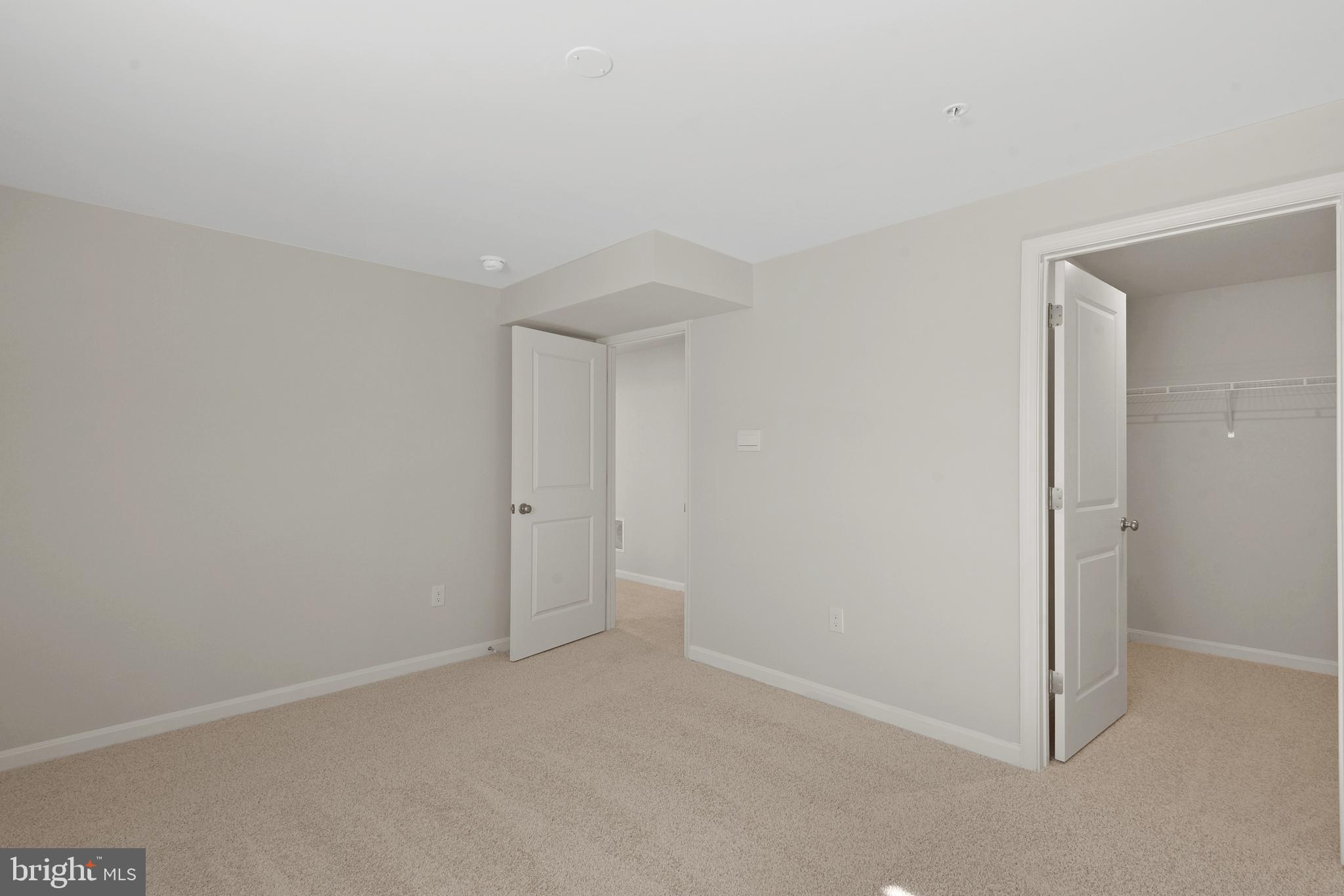 CREEKSIDE ESTATES - Residential