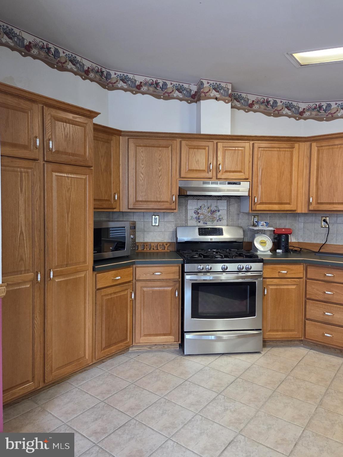 64 HICKORY LANE