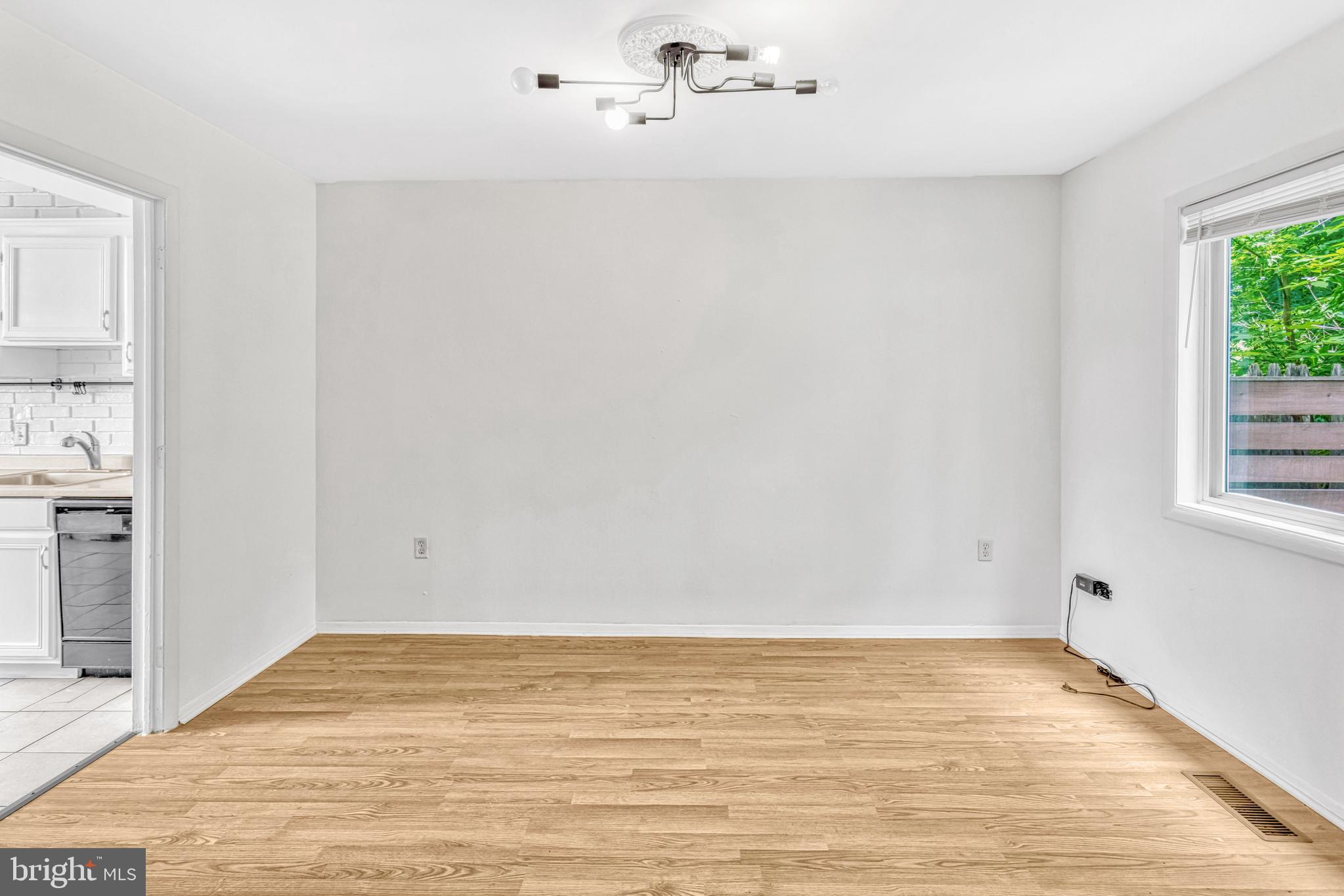 LAKE RIDGE - Residential