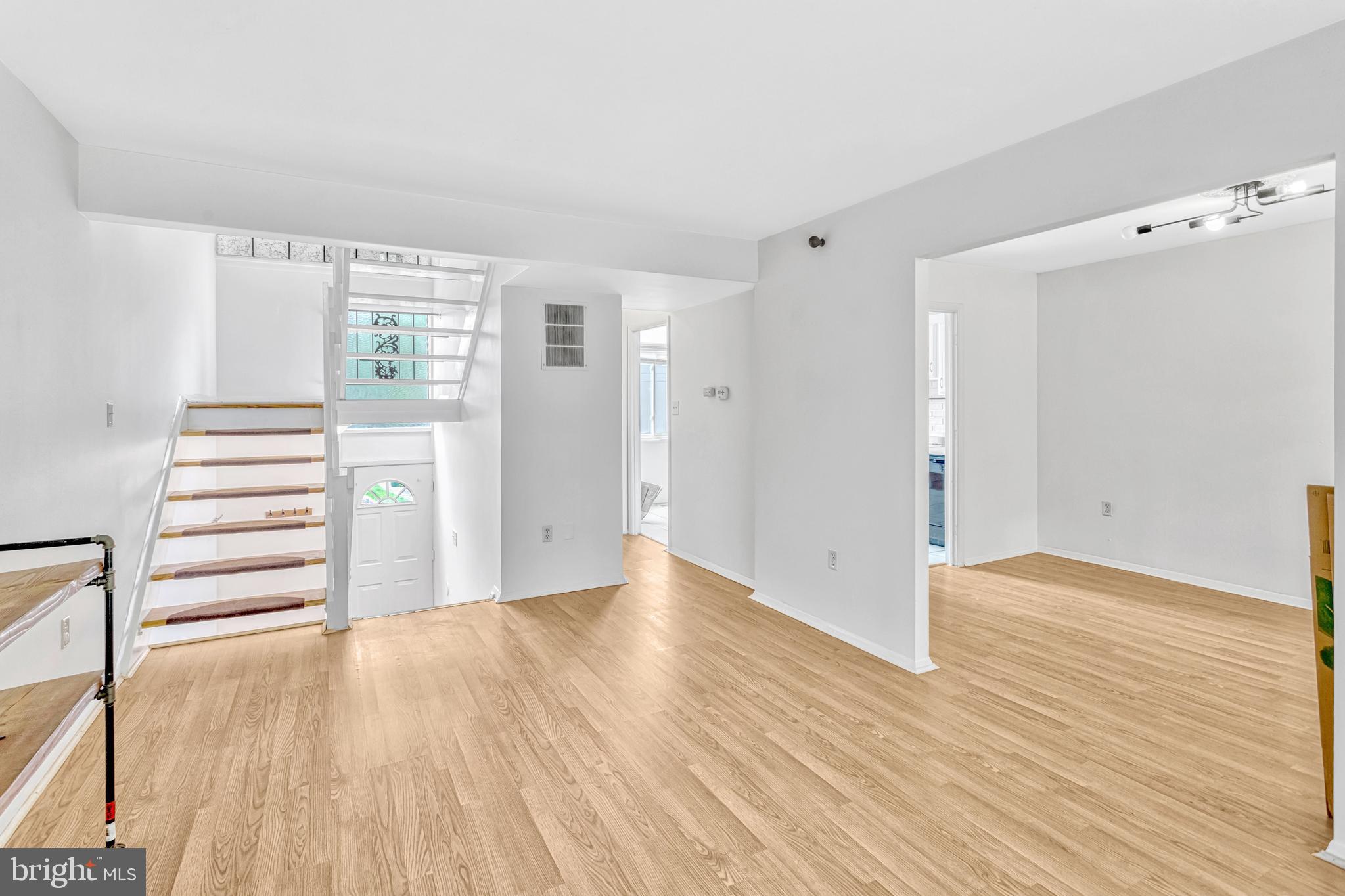 LAKE RIDGE - Residential