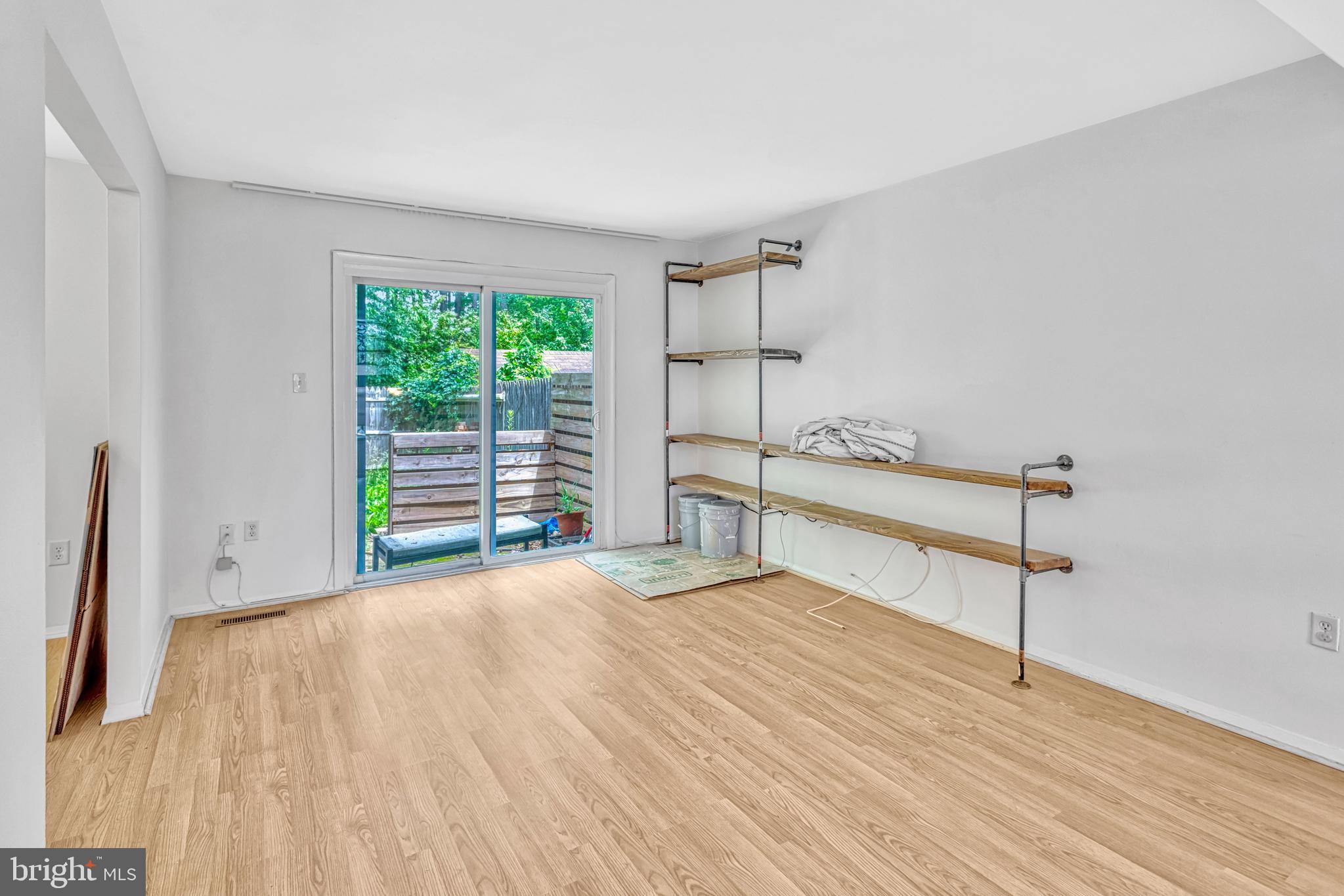 LAKE RIDGE - Residential