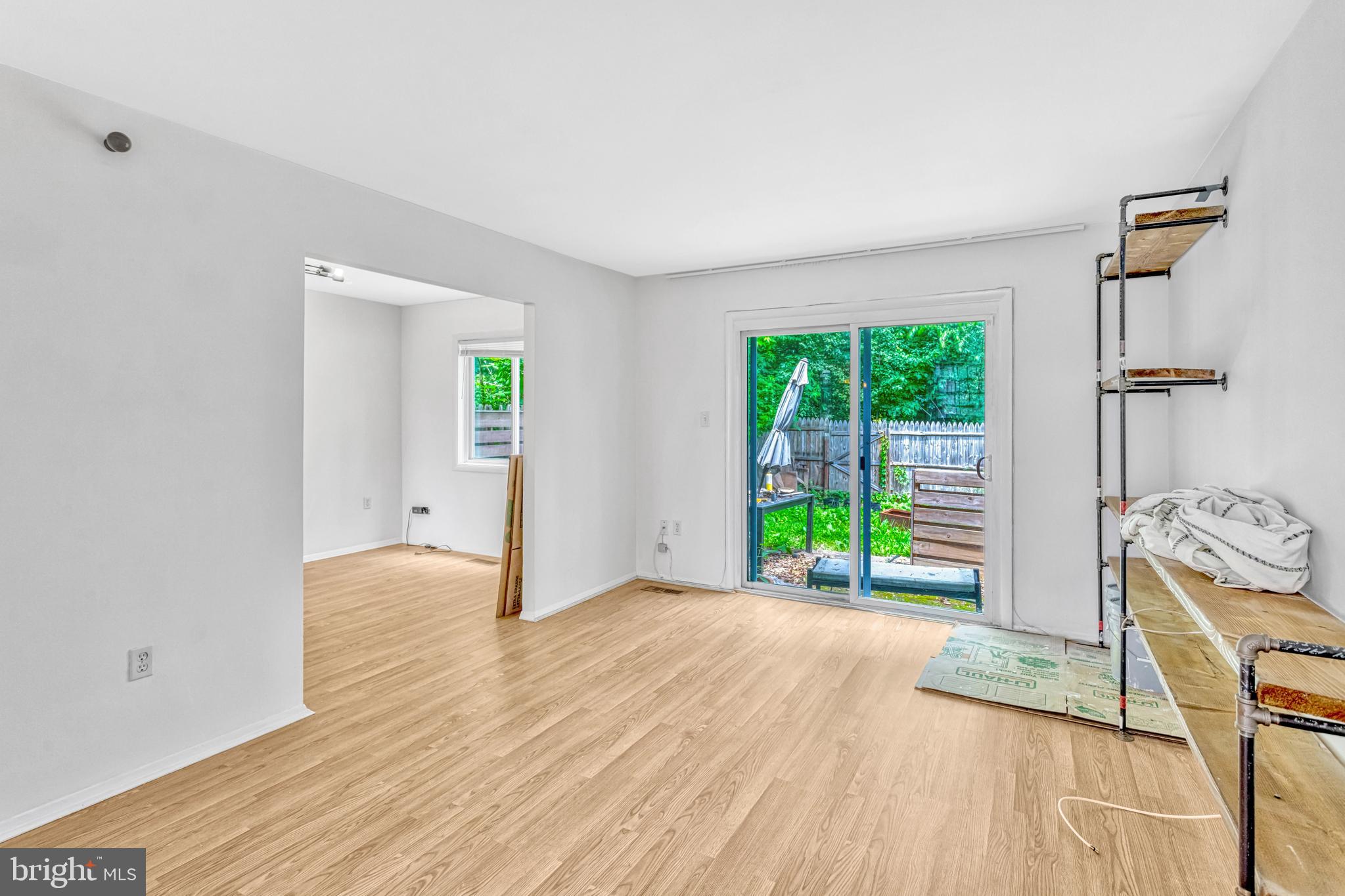 LAKE RIDGE - Residential