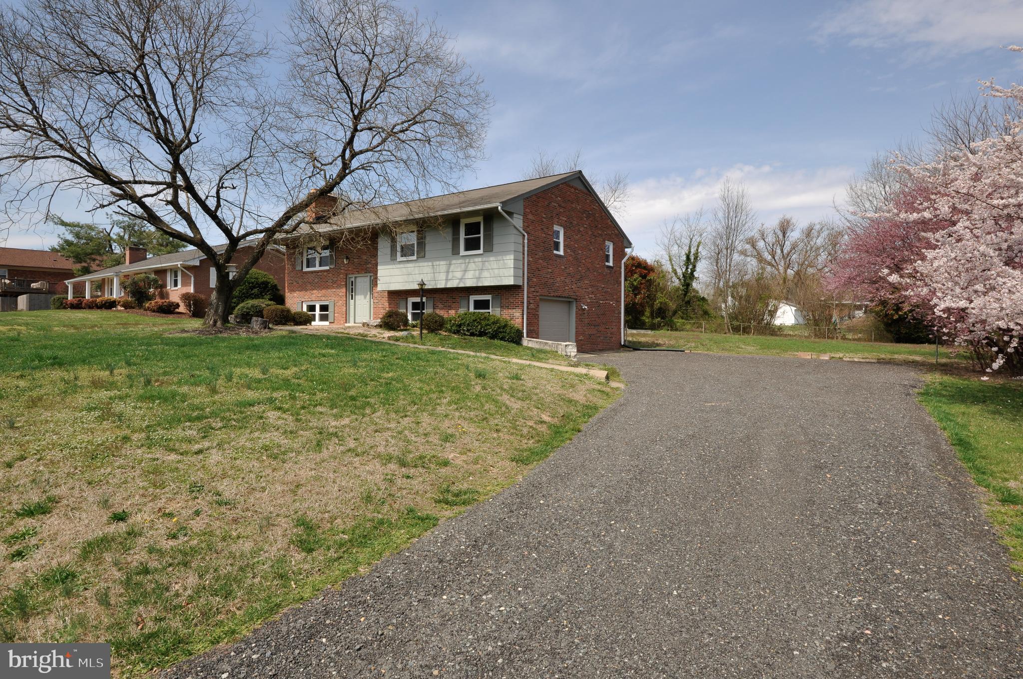 SHERATON HILLS - Residential