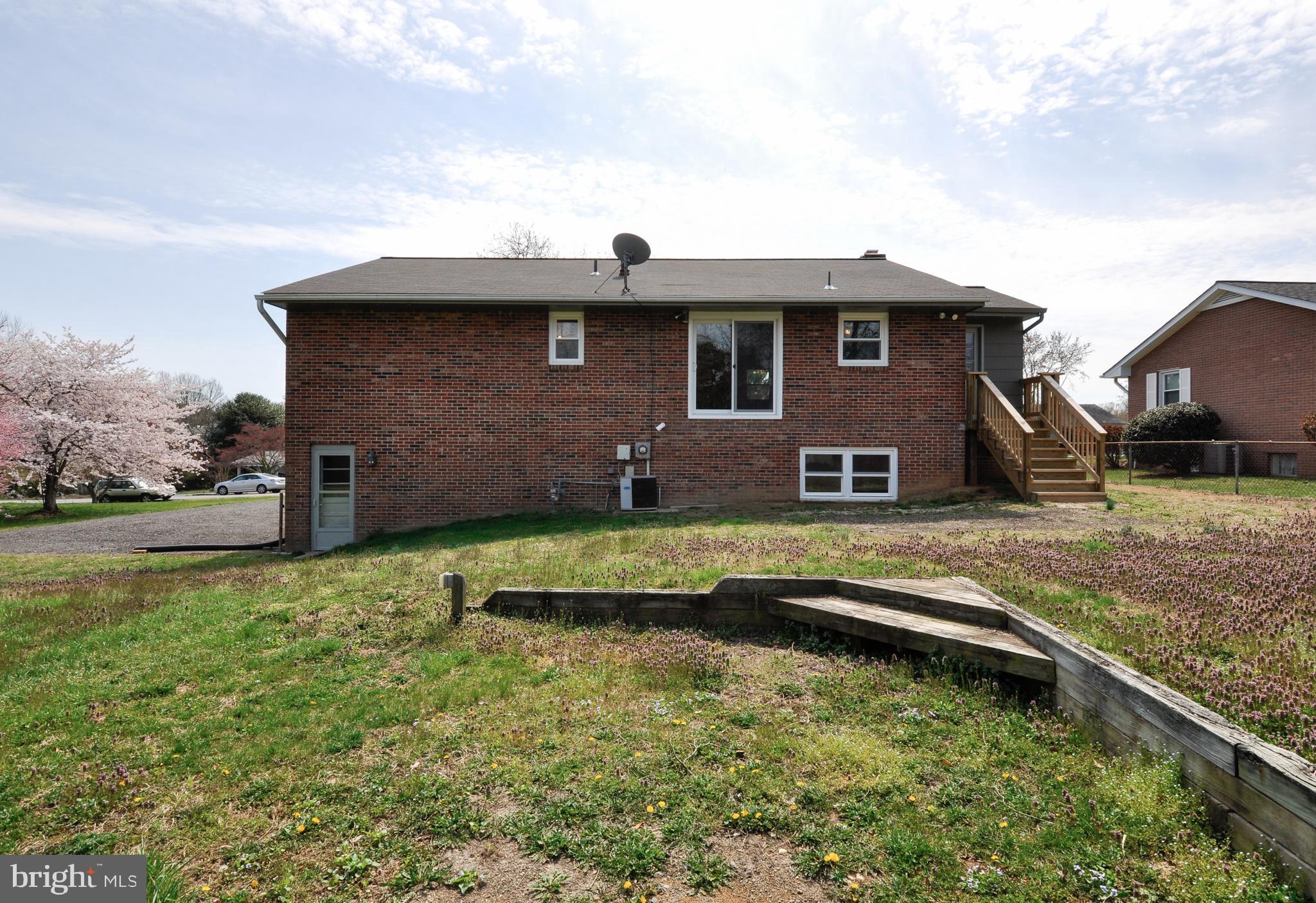 SHERATON HILLS - Residential