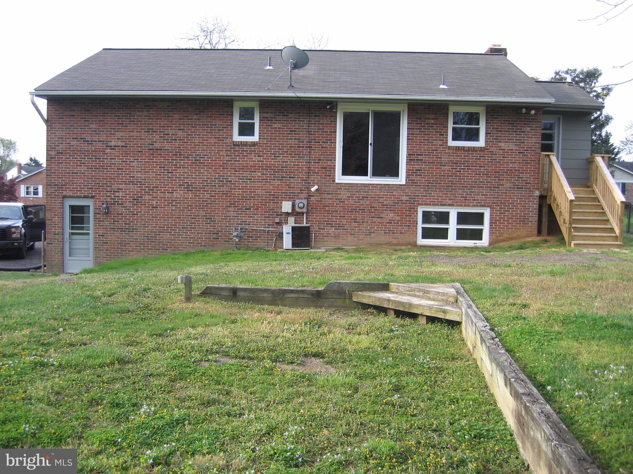 SHERATON HILLS - Residential