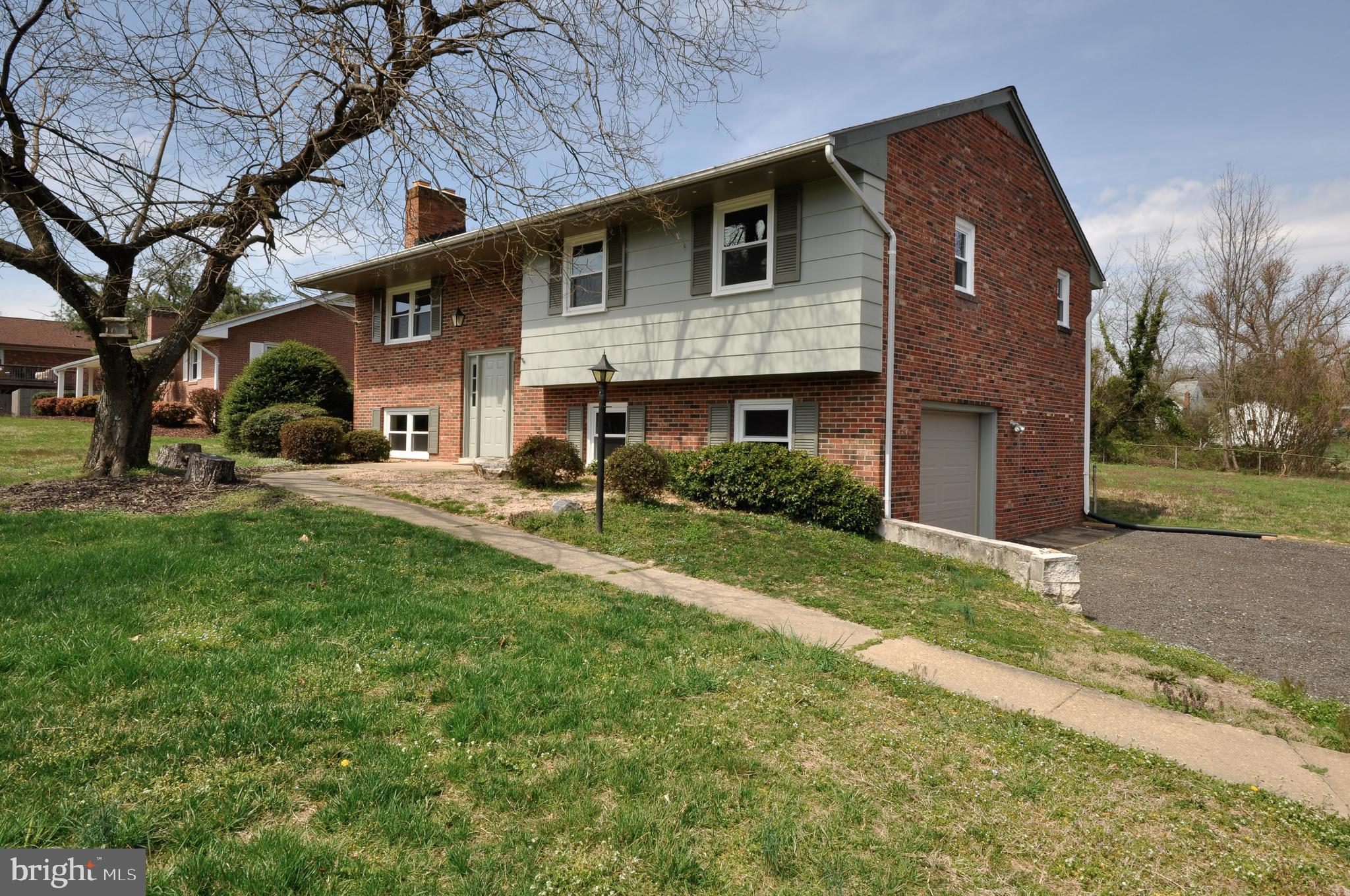 SHERATON HILLS - Residential