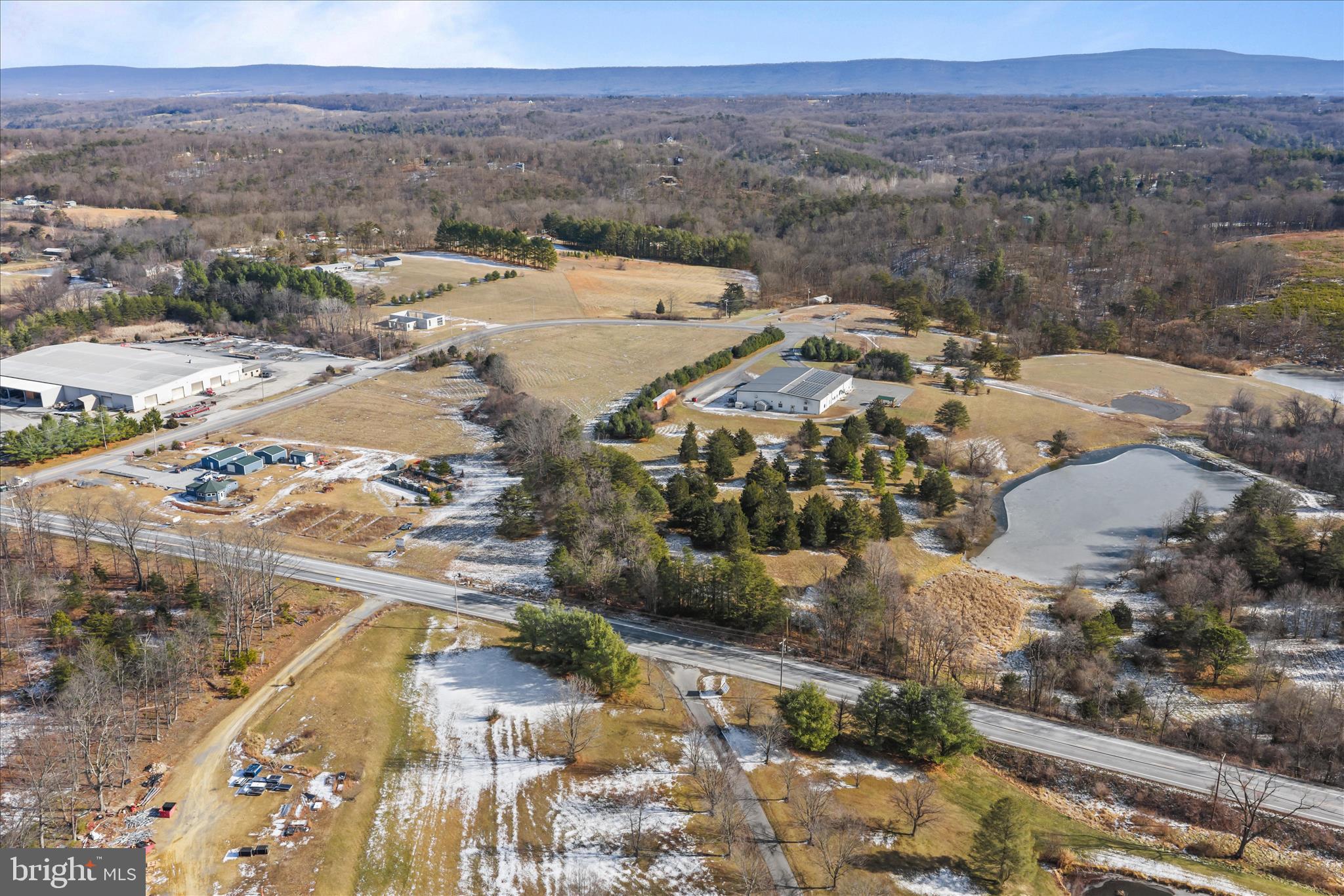 522 BUSINESS PARK - Commercial Sale