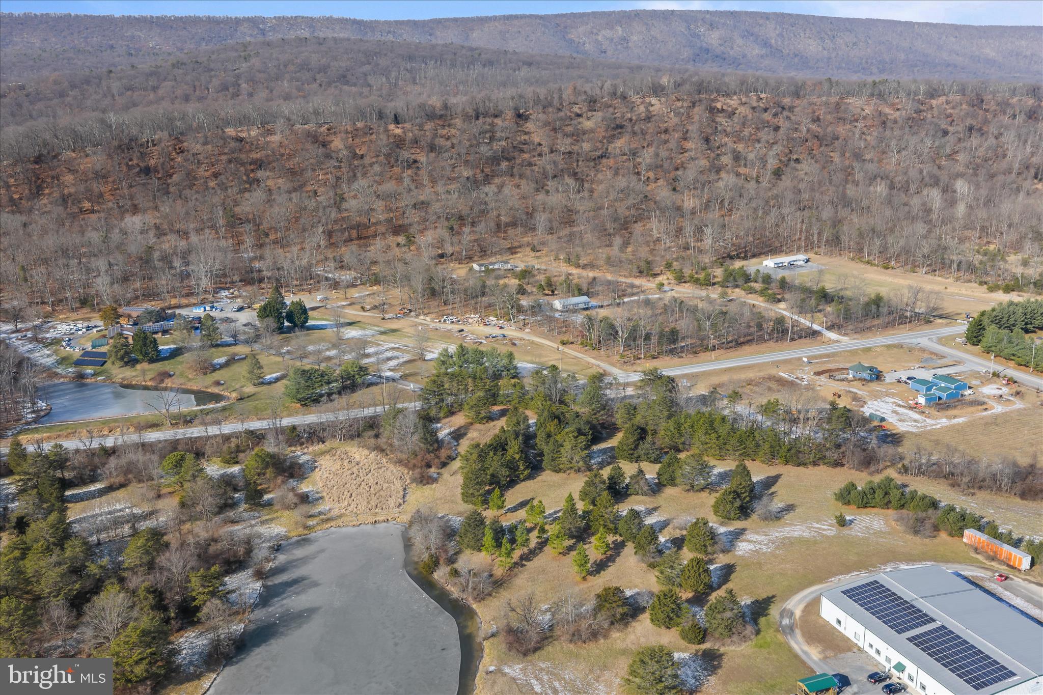 522 BUSINESS PARK - Commercial Sale