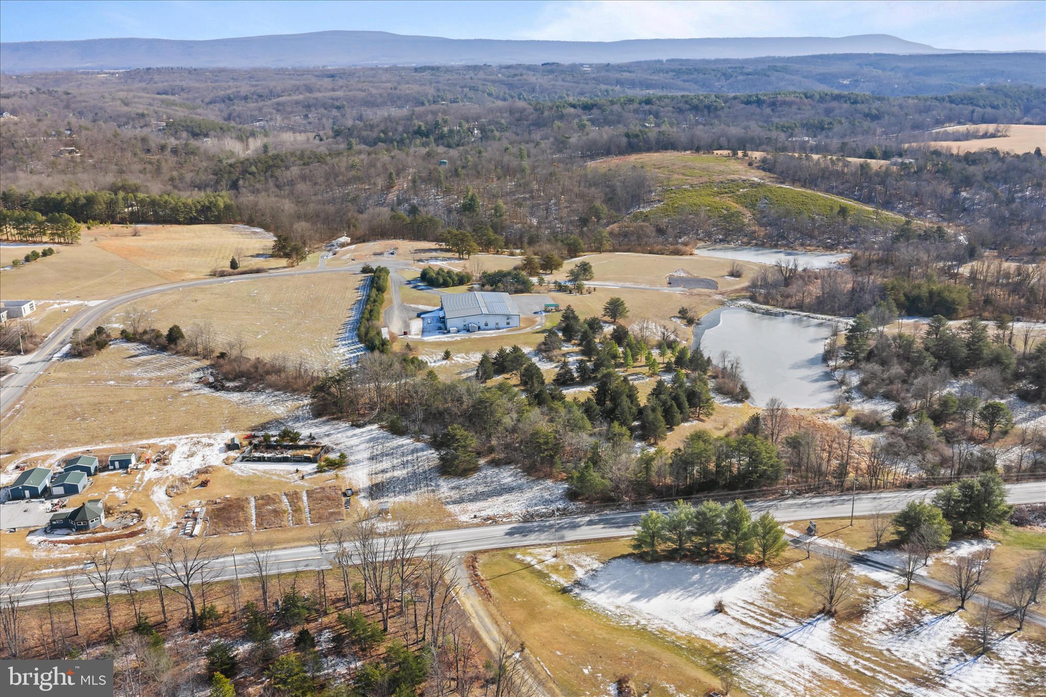 522 BUSINESS PARK - Commercial Sale