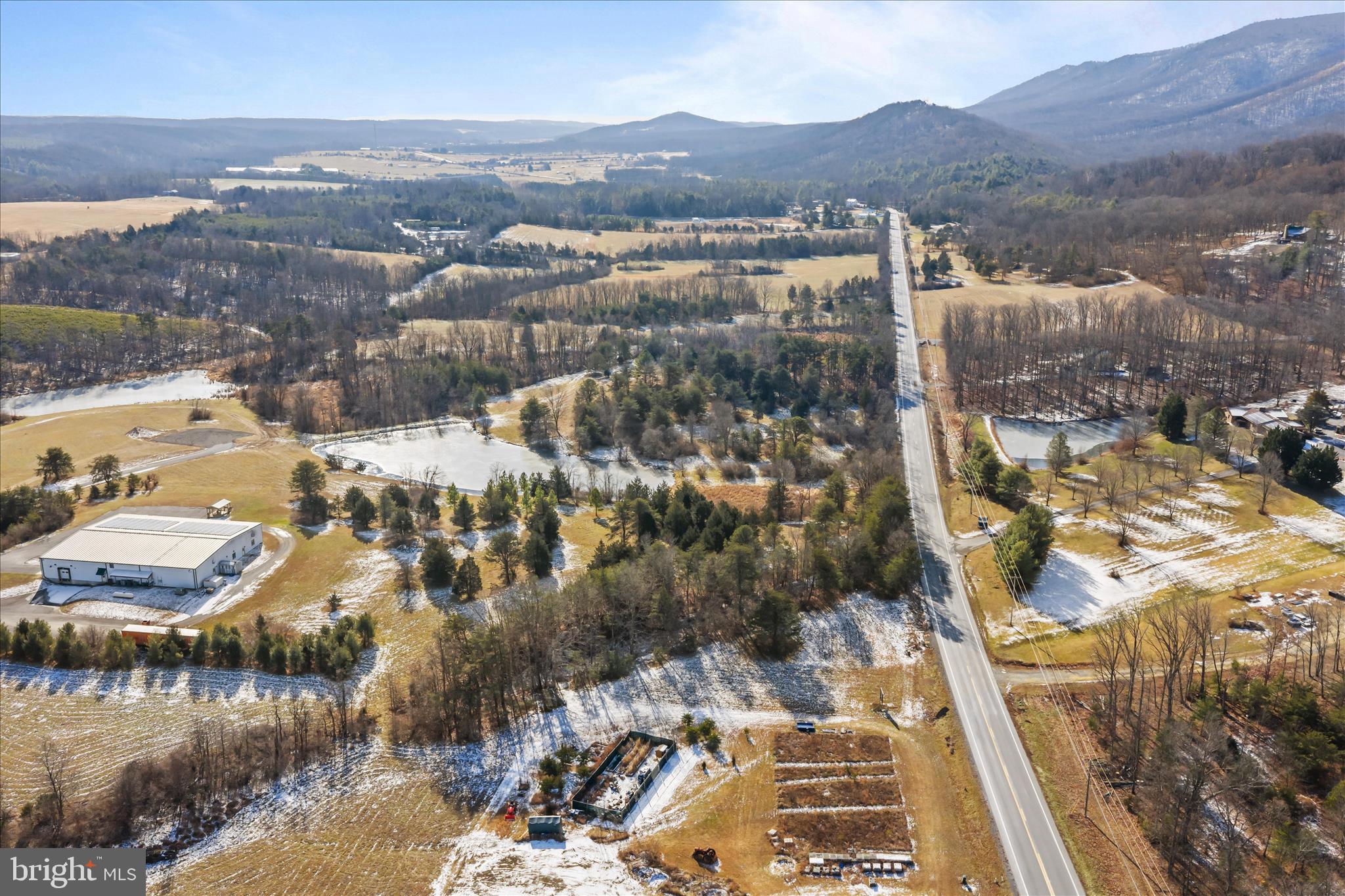 522 BUSINESS PARK - Commercial Sale