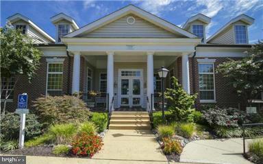 GATES OF MCLEAN - Residential Lease