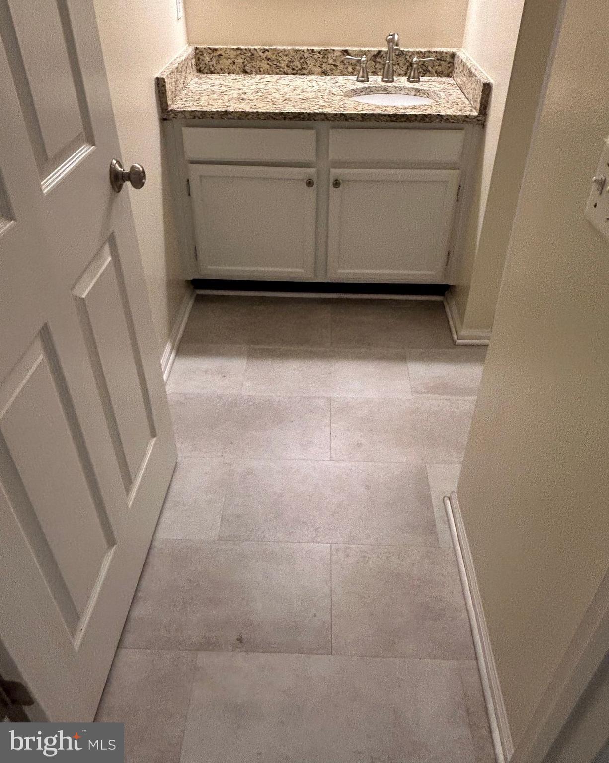 GATES OF MCLEAN - Residential Lease