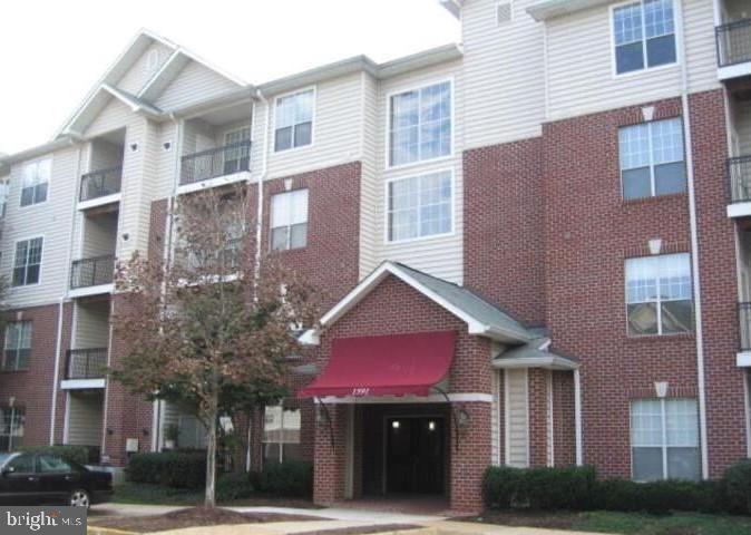 GATES OF MCLEAN - Residential Lease