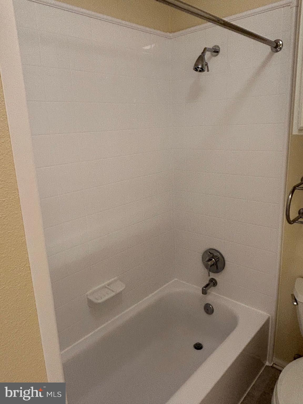 GATES OF MCLEAN - Residential Lease