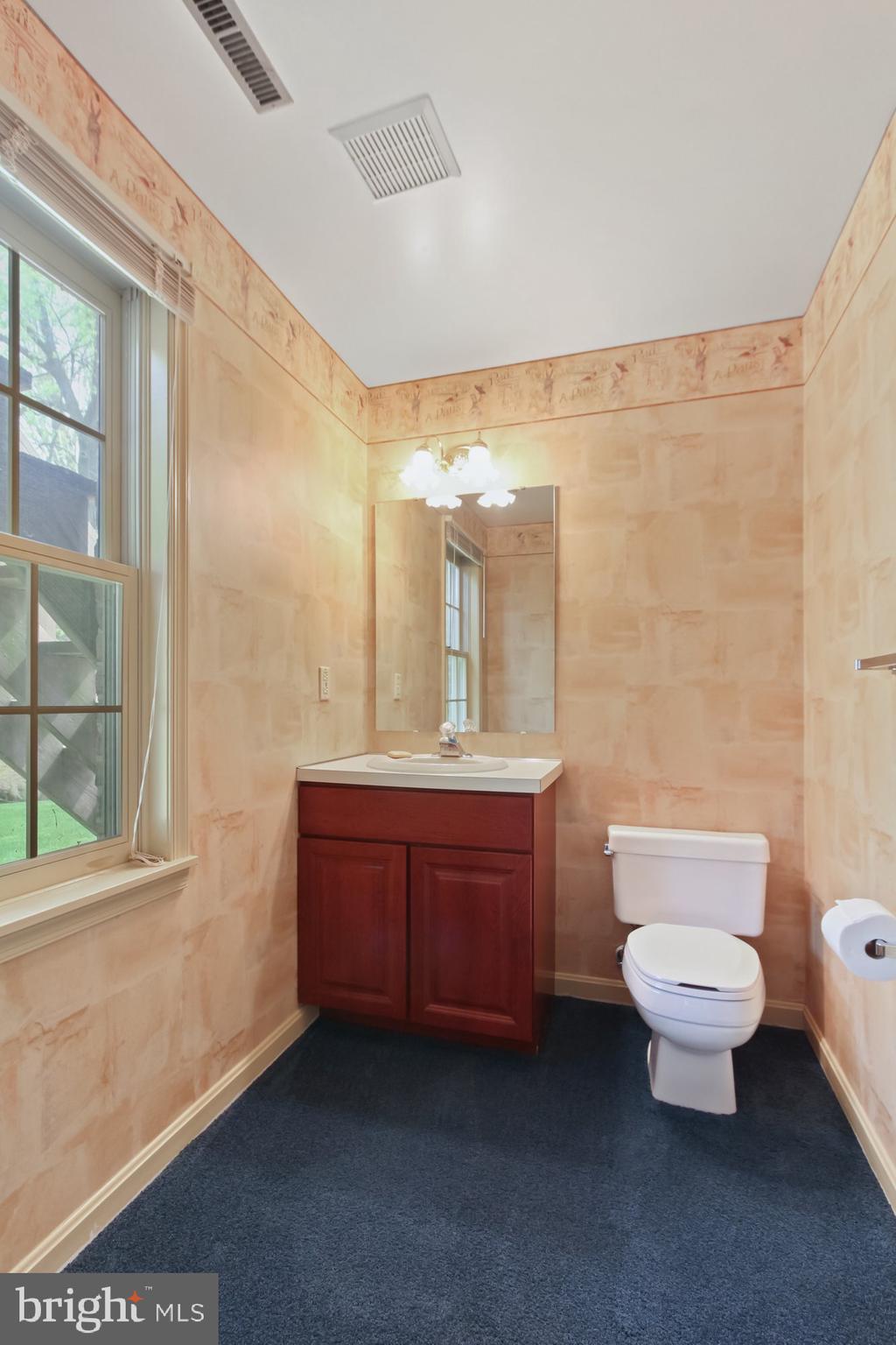 COLONIAL HEIGHTS - Residential