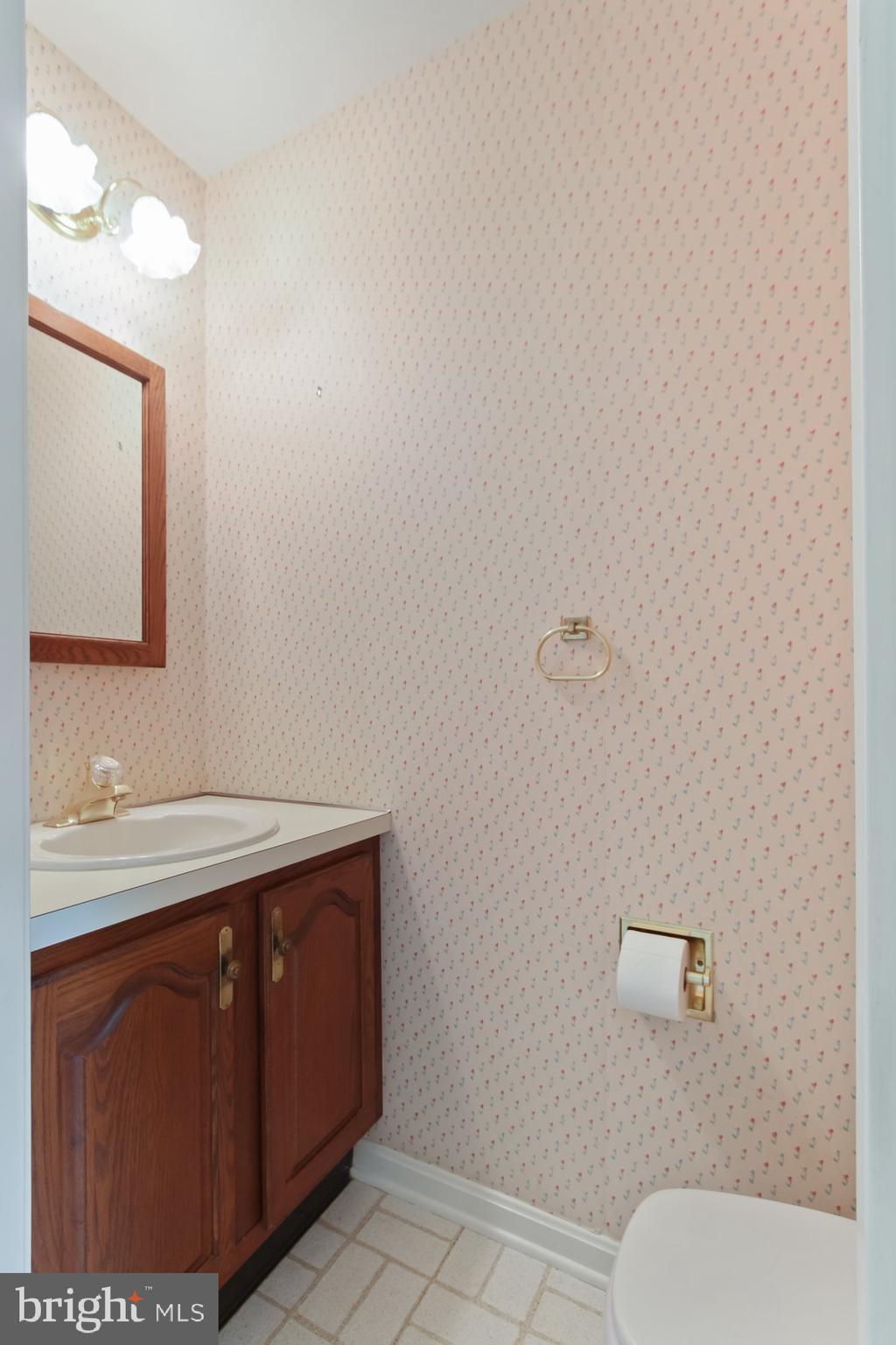 COLONIAL HEIGHTS - Residential