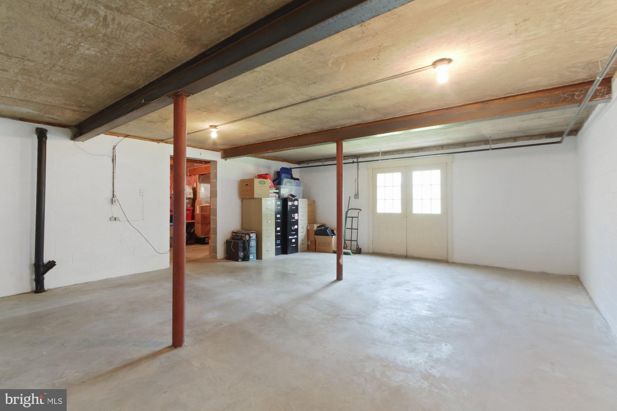 COLONIAL HEIGHTS - Residential