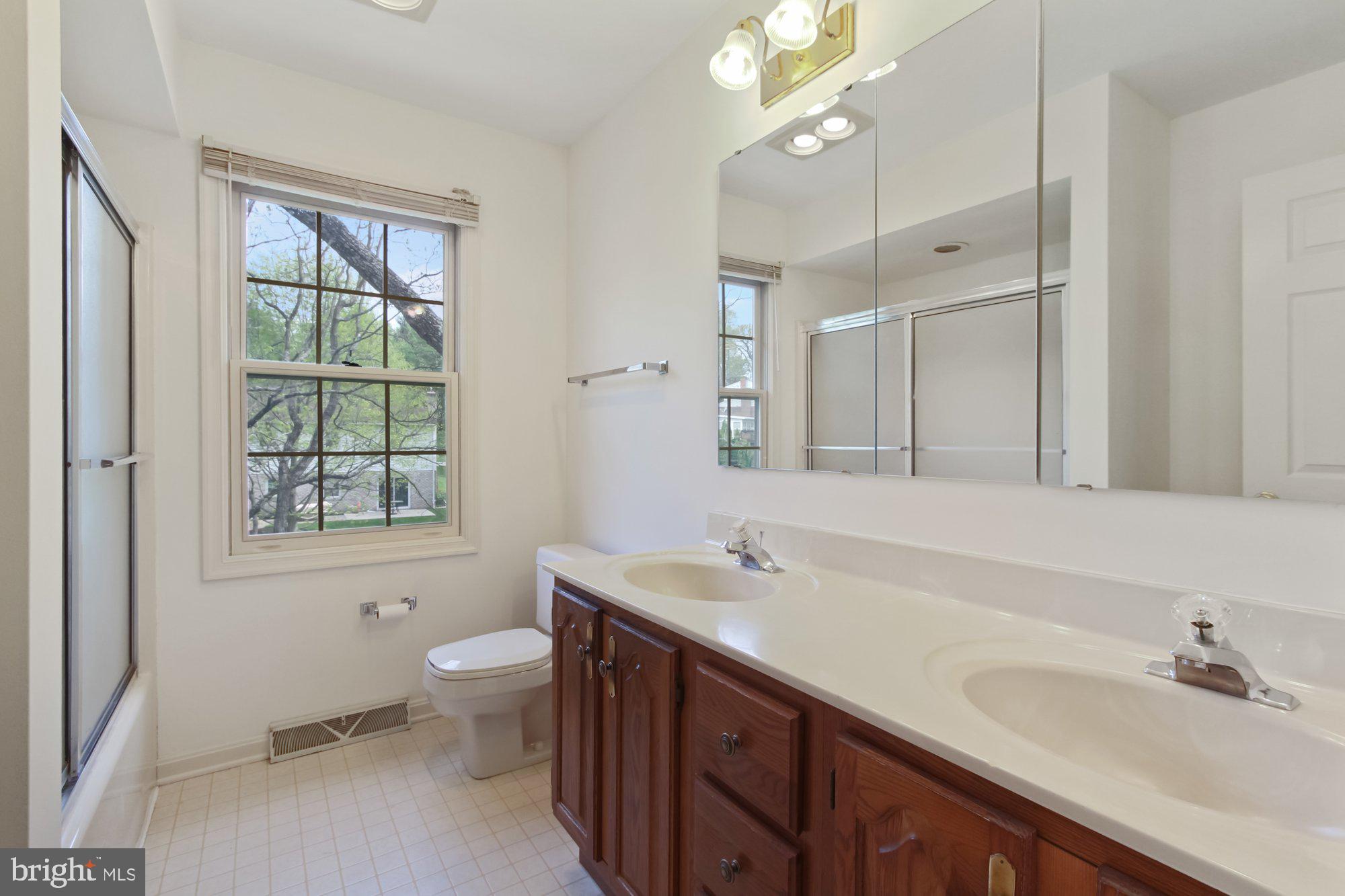 COLONIAL HEIGHTS - Residential