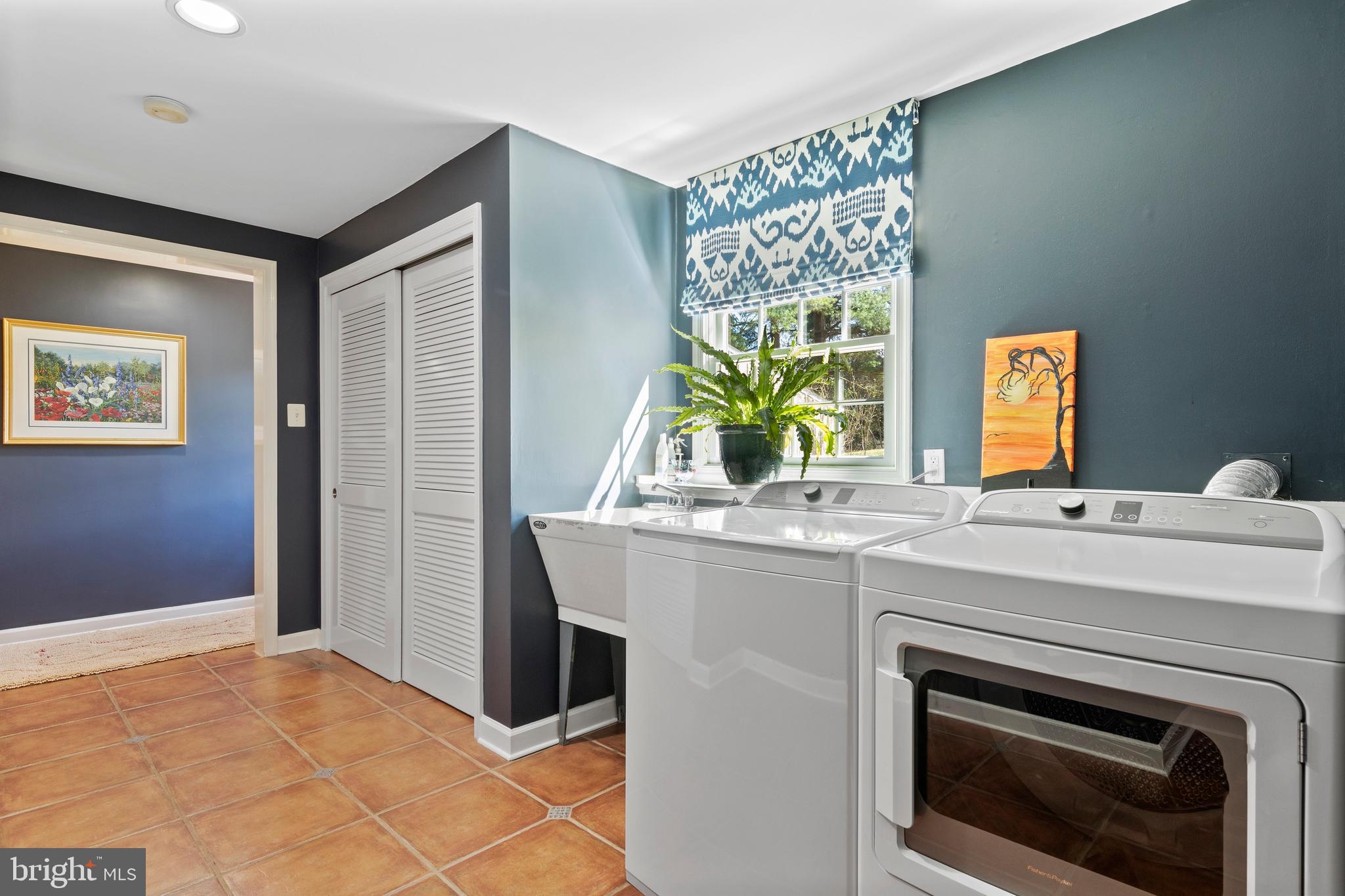 BUTTONWOOD FARMS - Residential