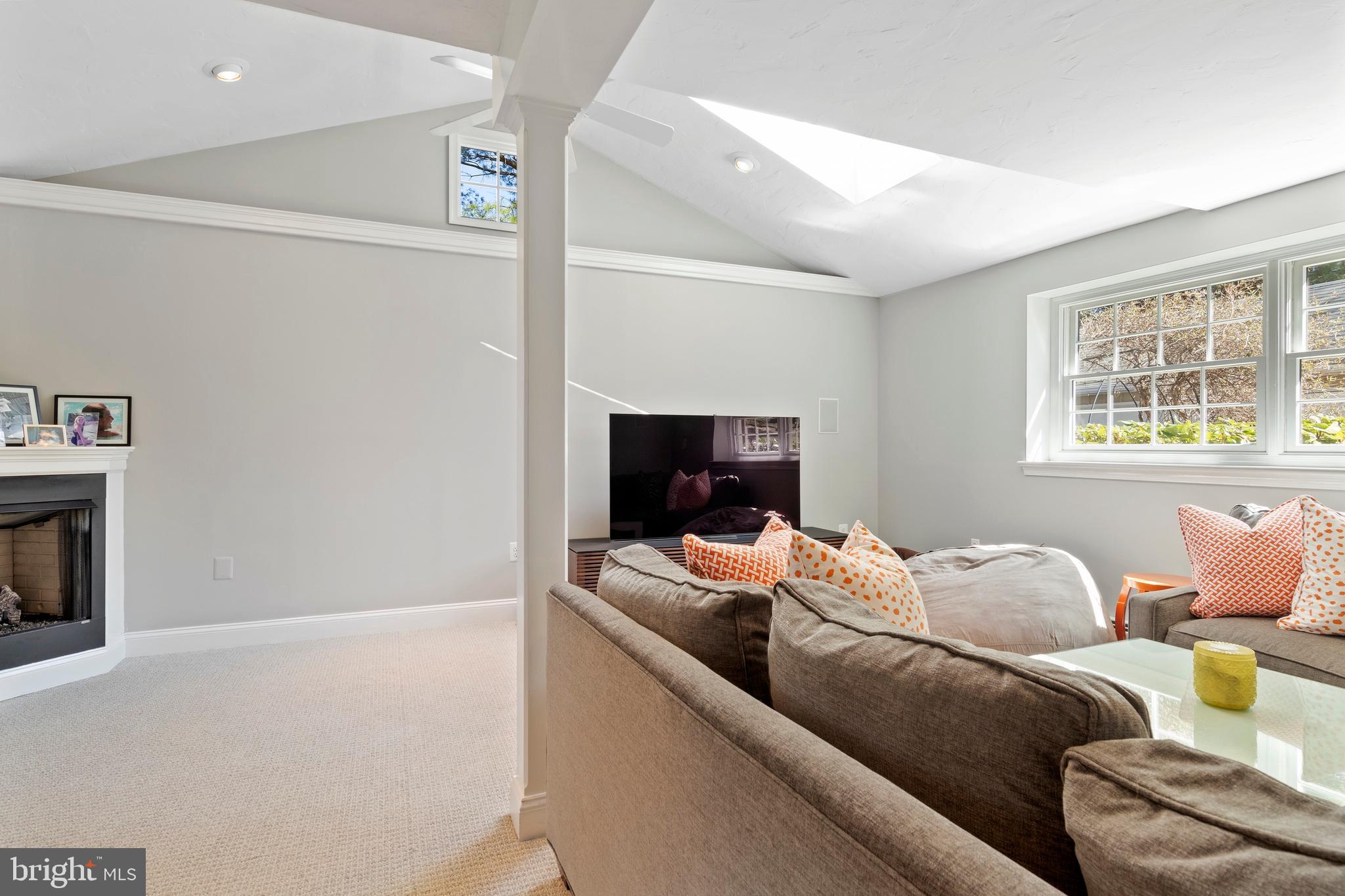 BUTTONWOOD FARMS - Residential