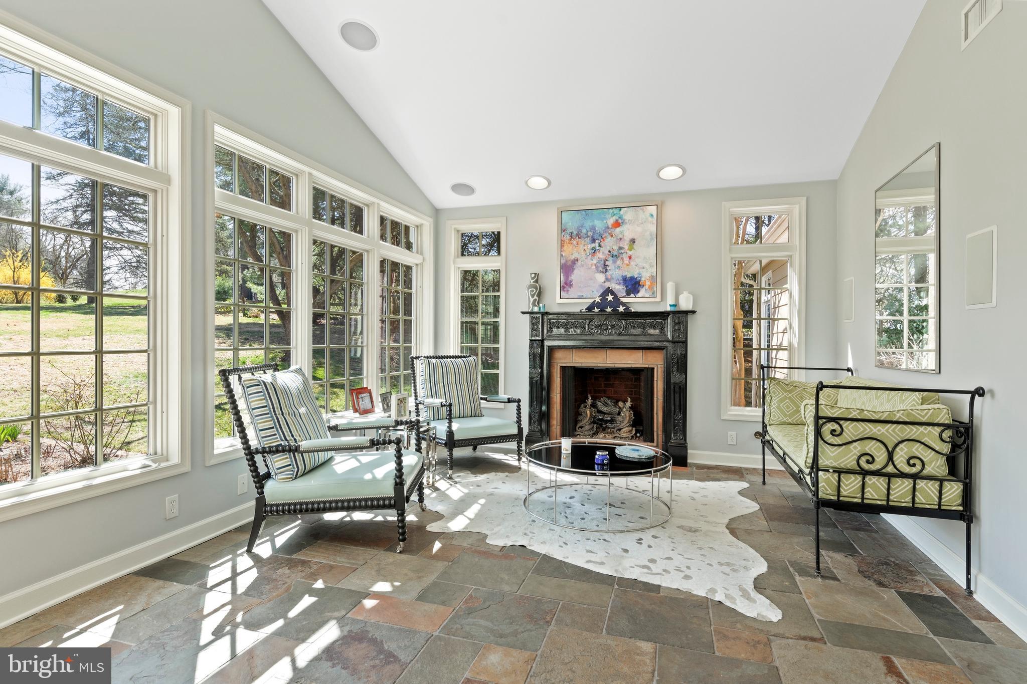 BUTTONWOOD FARMS - Residential