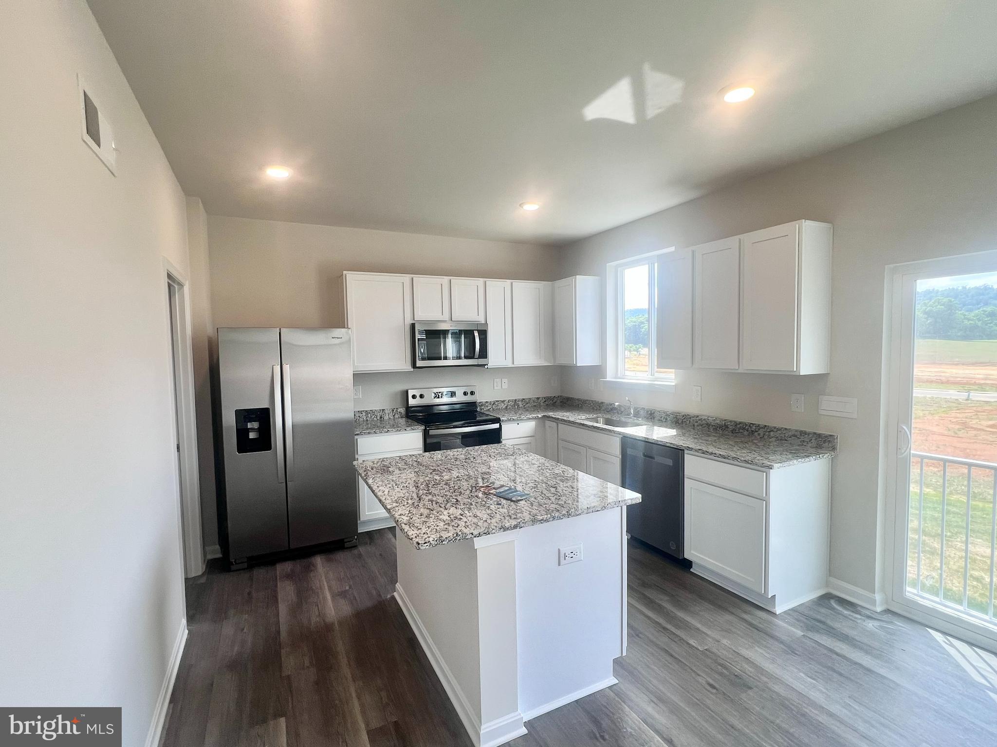 RED HILL - Residential