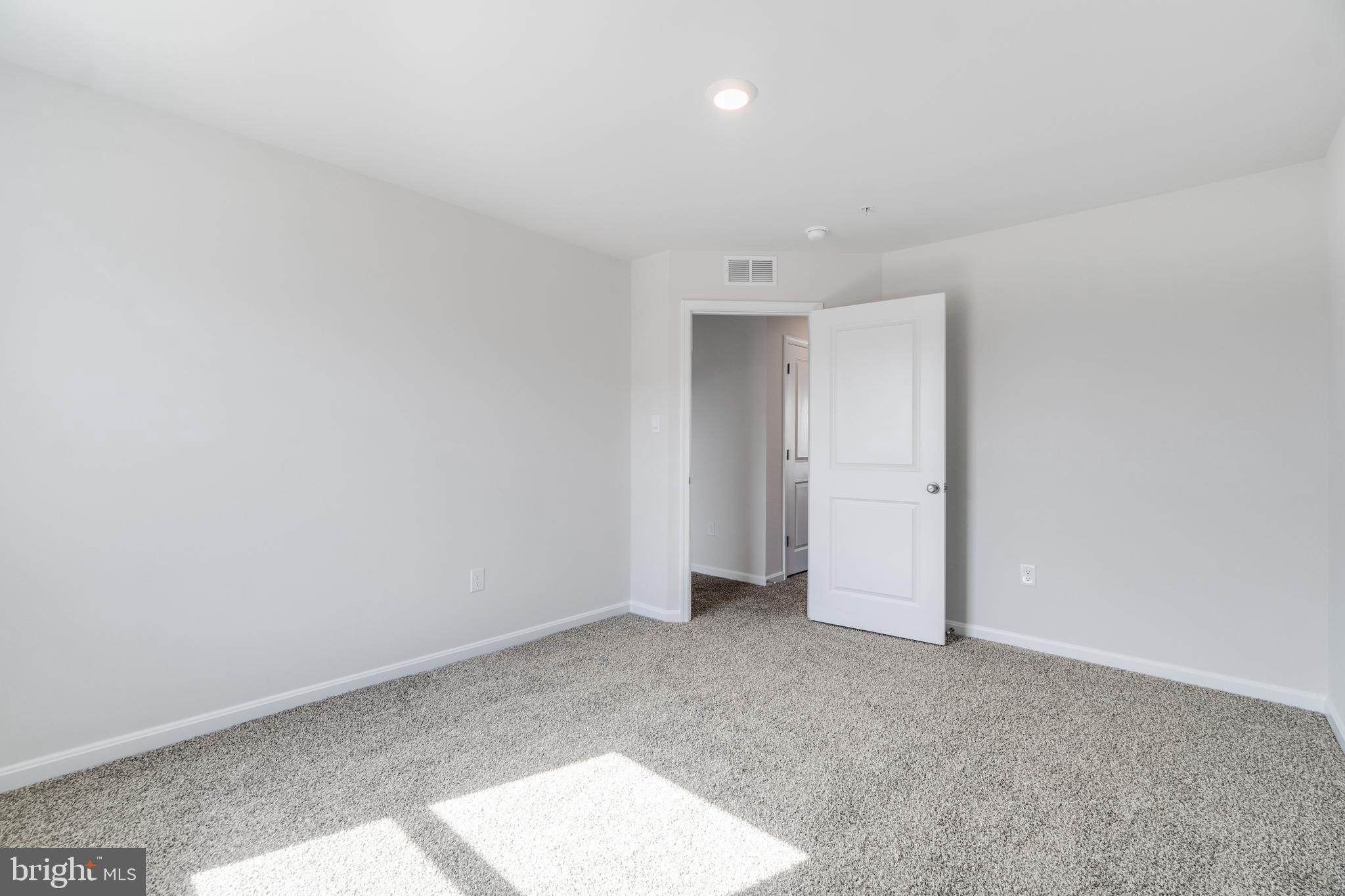 RED HILL - Residential