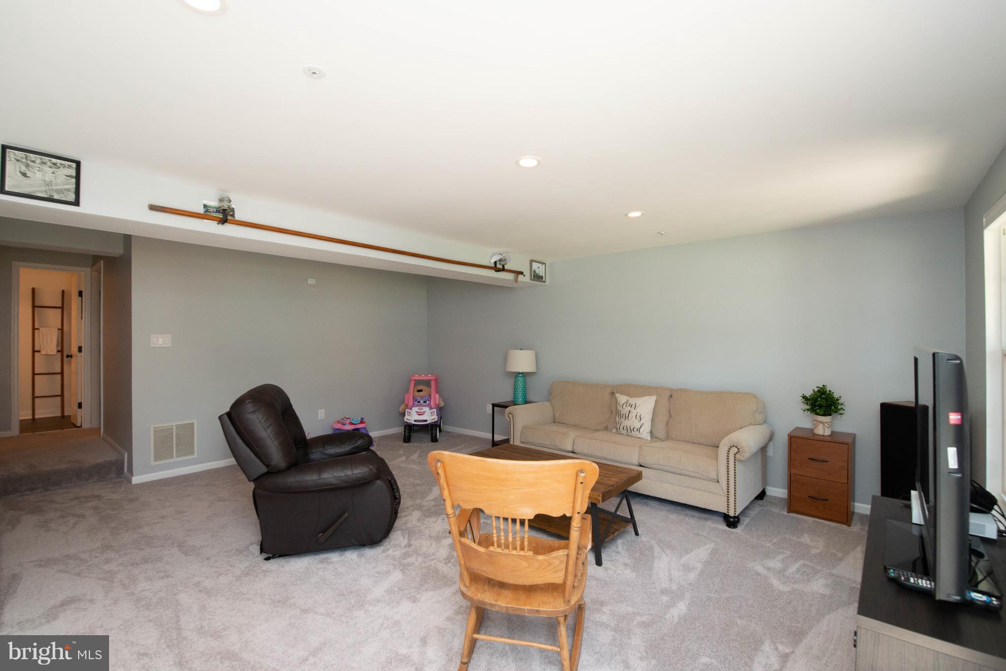 BROADVIEW - Residential