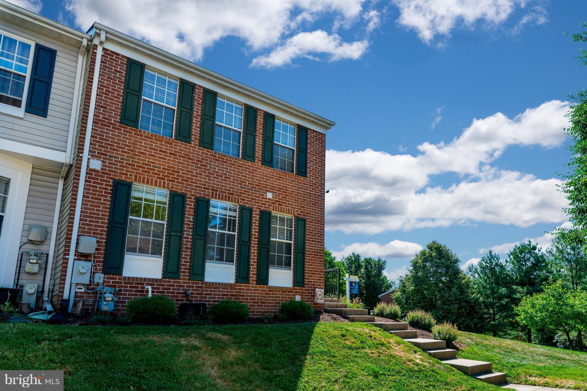 BROADVIEW - Residential