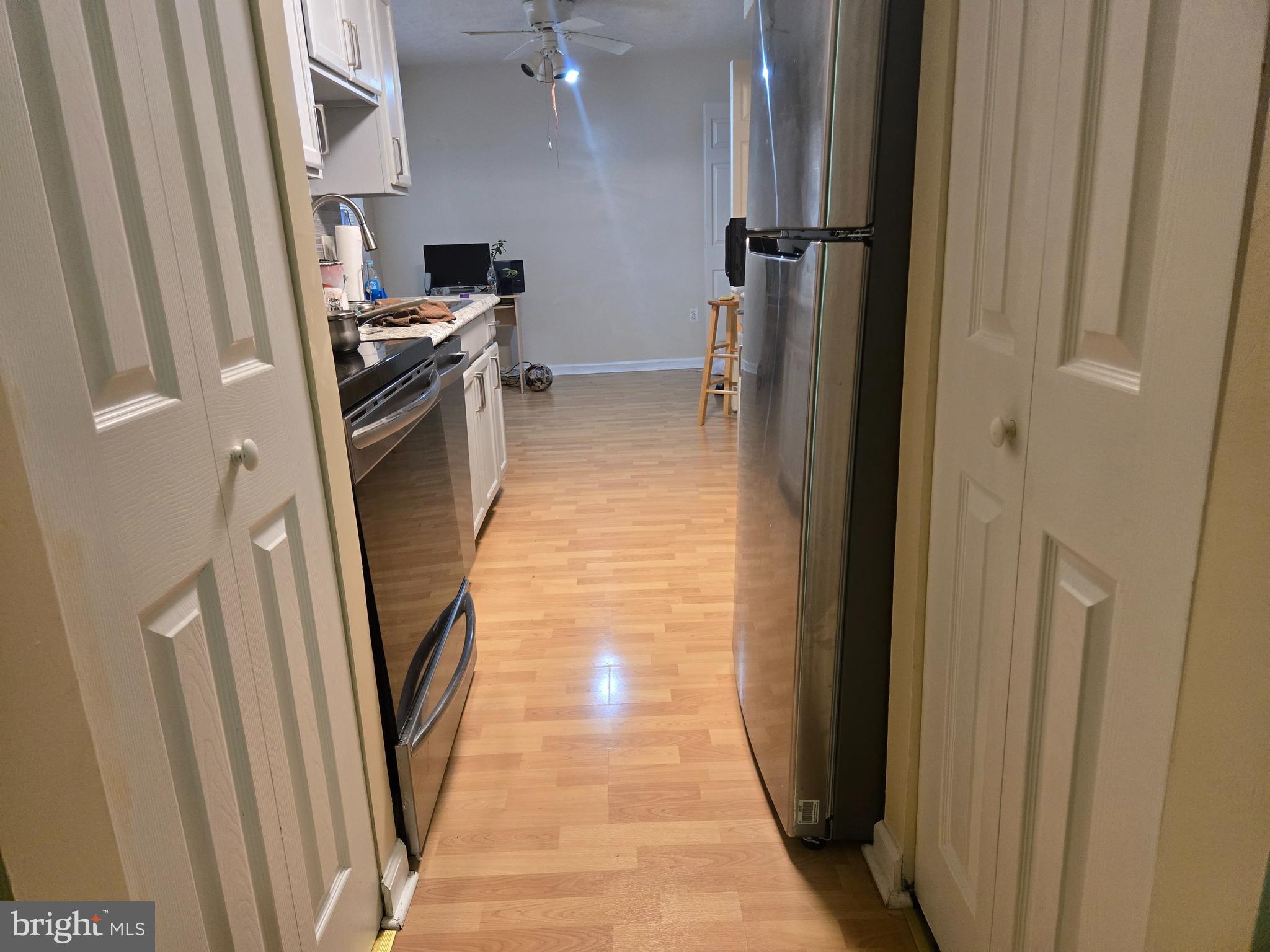 GREENBRIAR CONDO PHASE I - Residential Lease