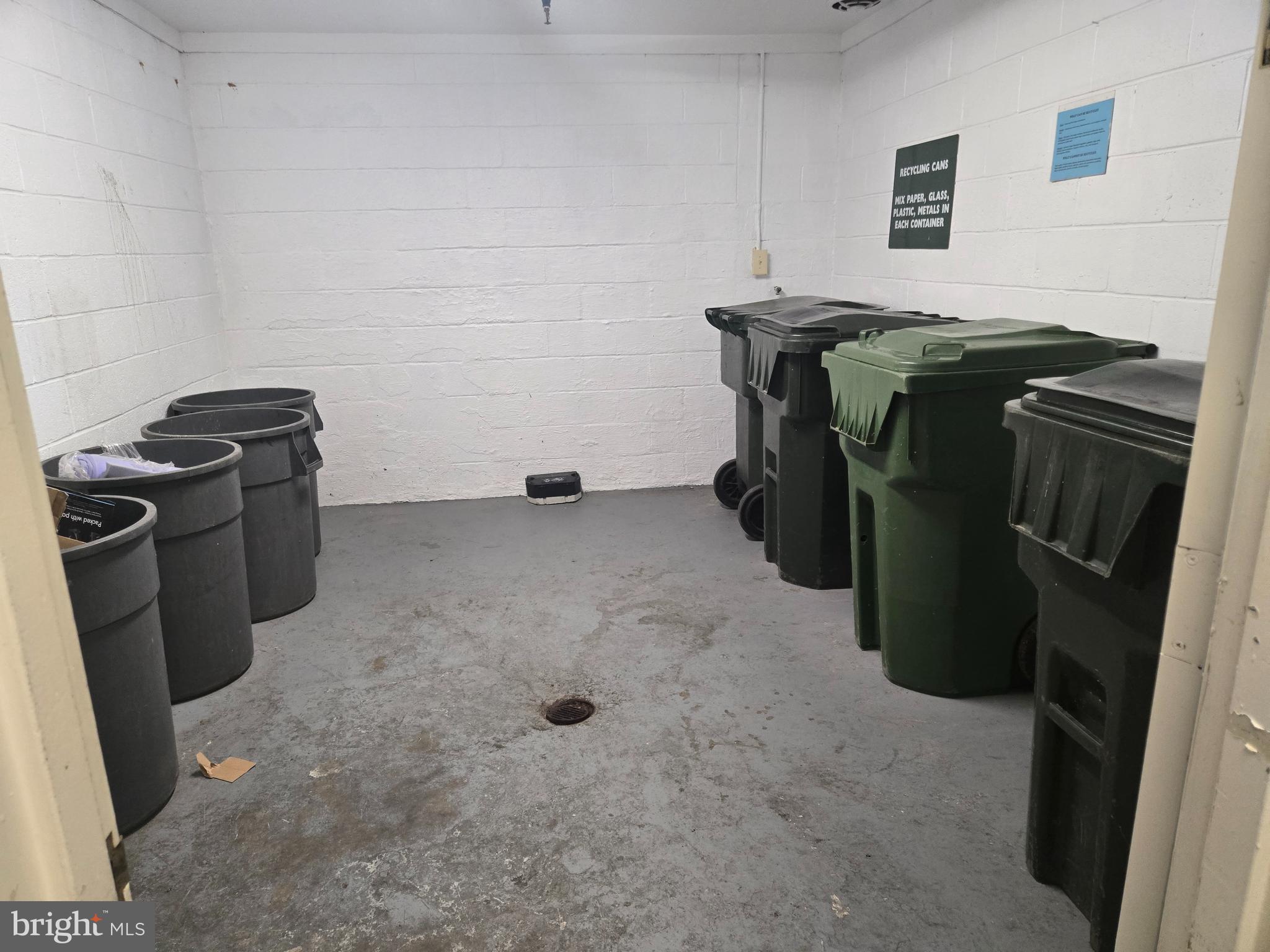 GREENBRIAR CONDO PHASE I - Residential Lease