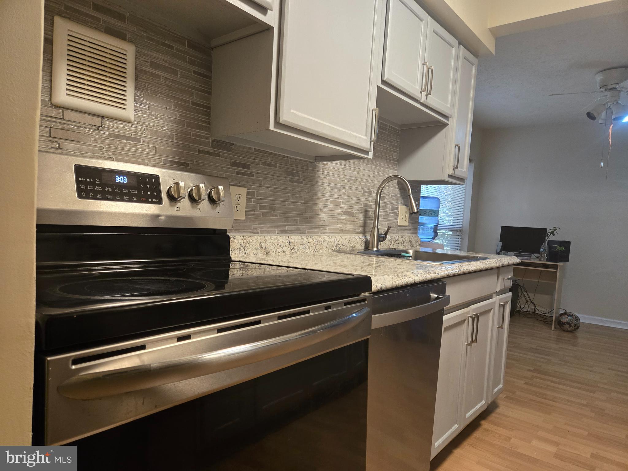 GREENBRIAR CONDO PHASE I - Residential Lease