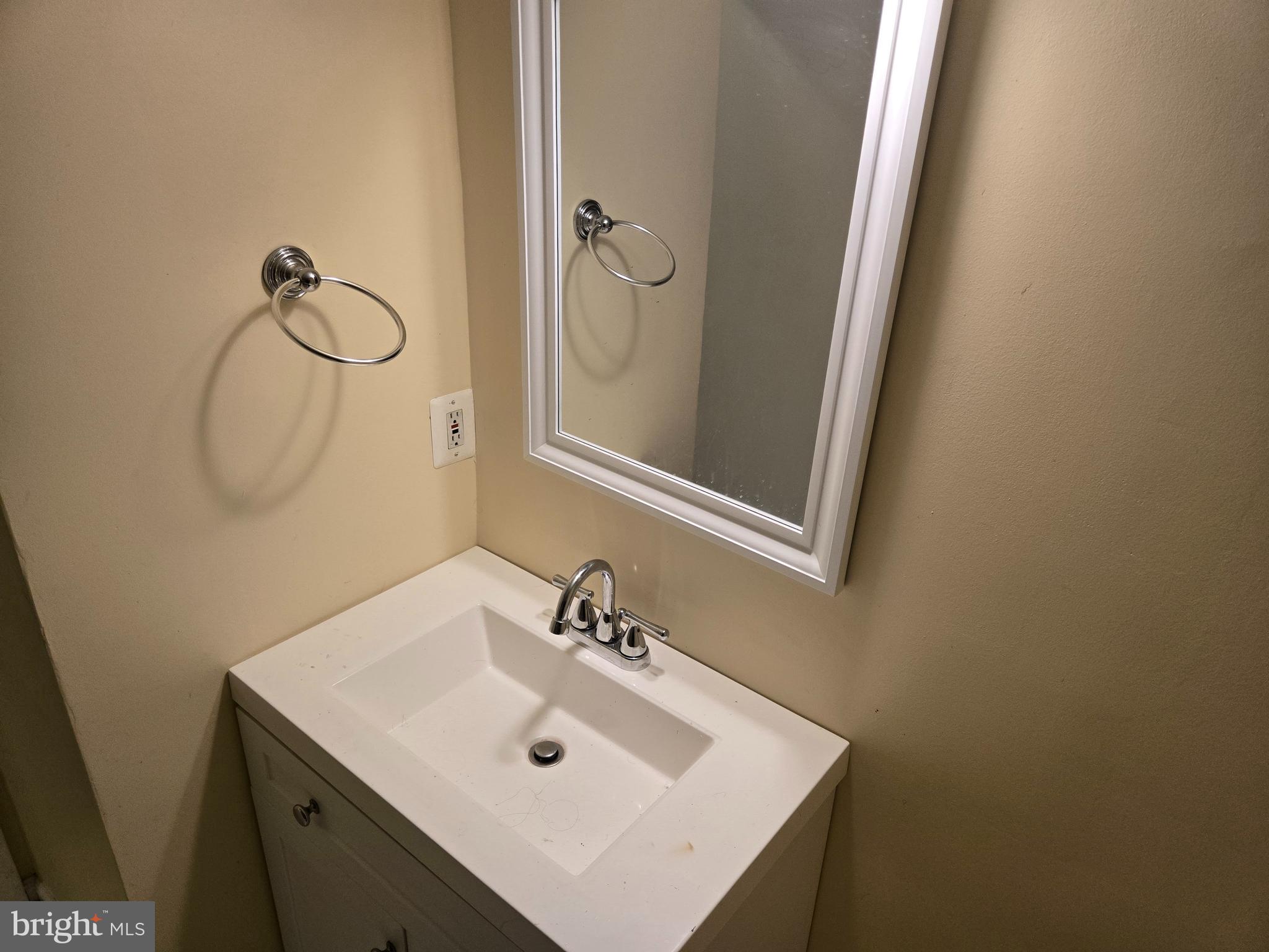 GREENBRIAR CONDO PHASE I - Residential Lease