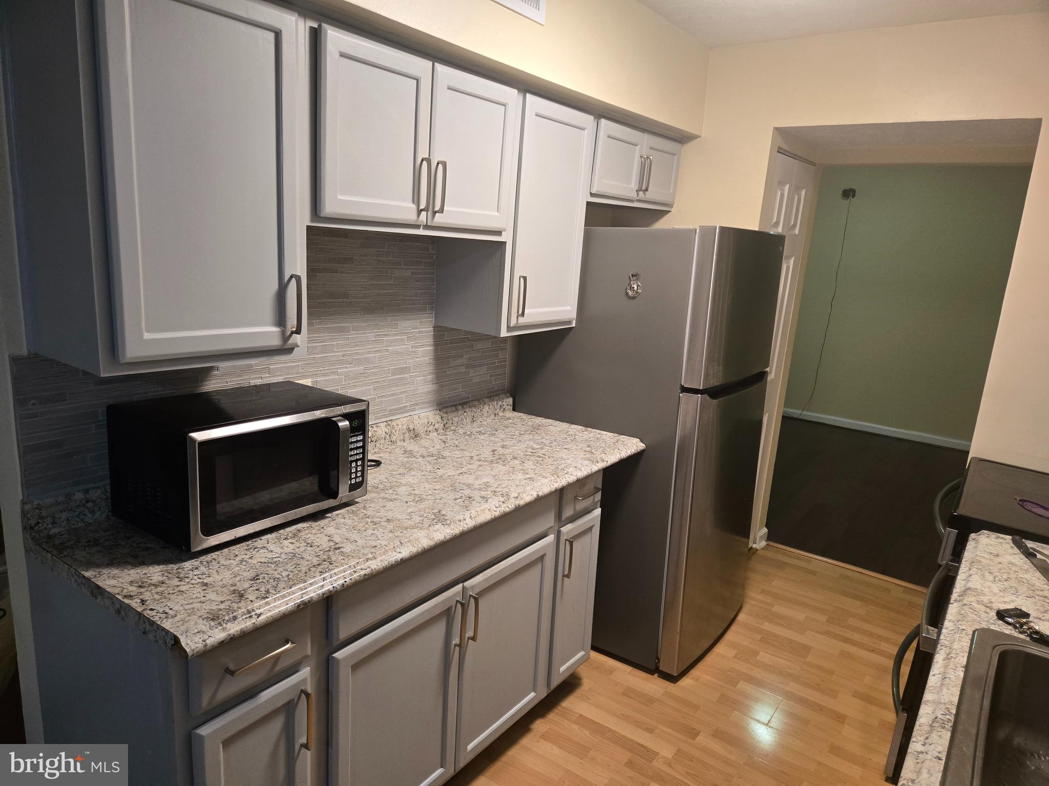 GREENBRIAR CONDO PHASE I - Residential Lease