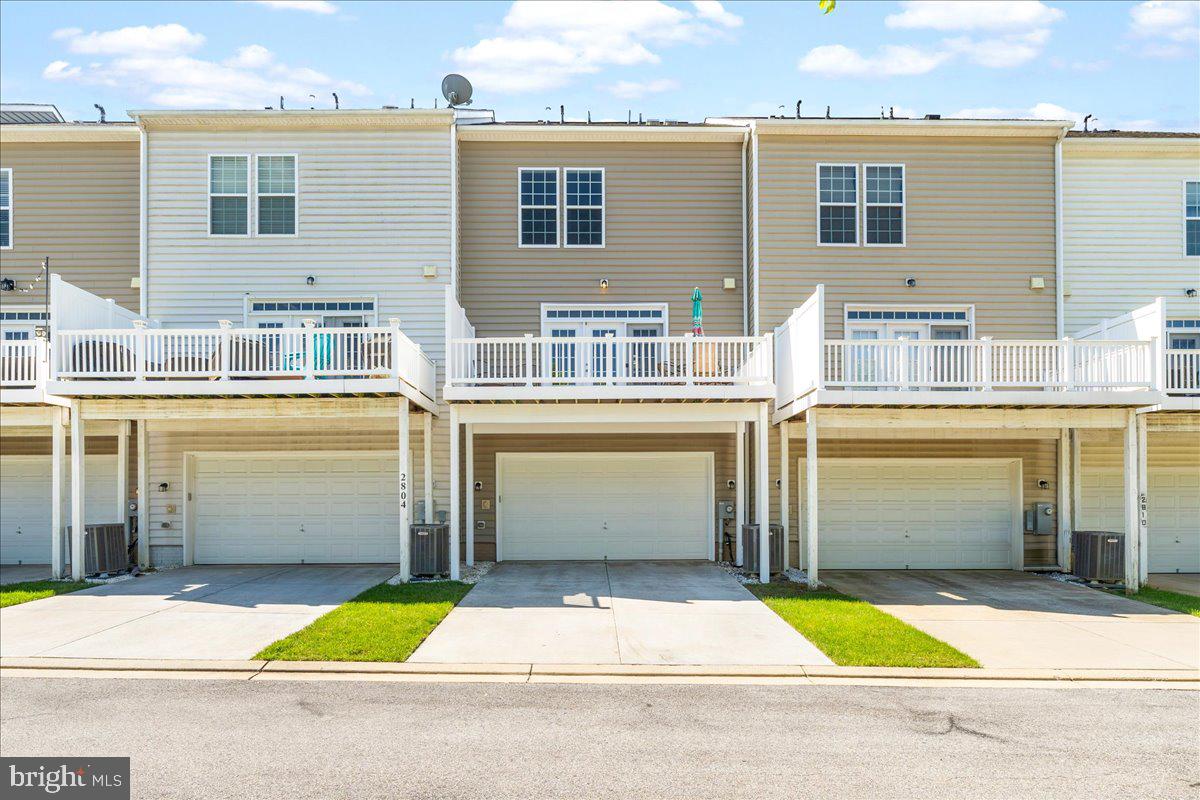 MARKET SQUARE - Residential Lease