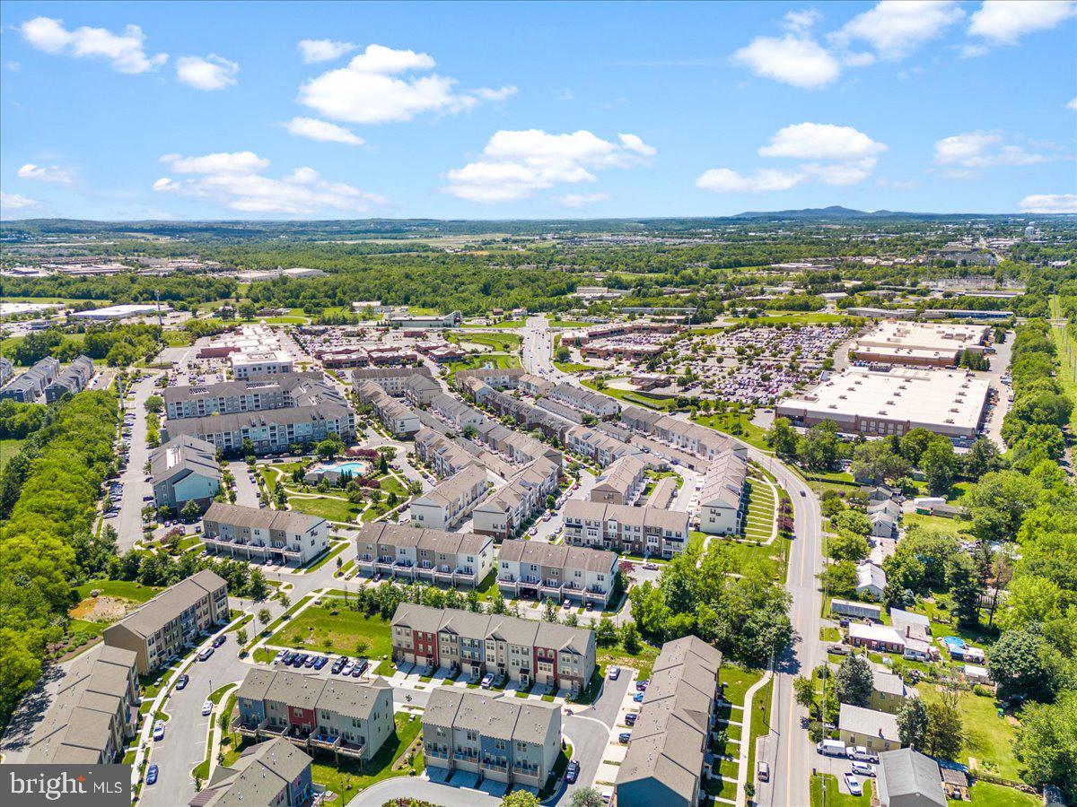 MARKET SQUARE - Residential Lease