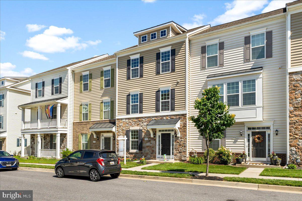 MARKET SQUARE - Residential Lease