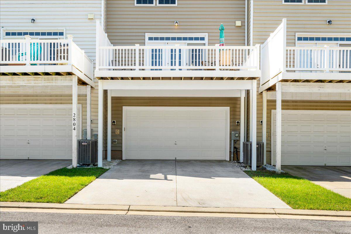 MARKET SQUARE - Residential Lease