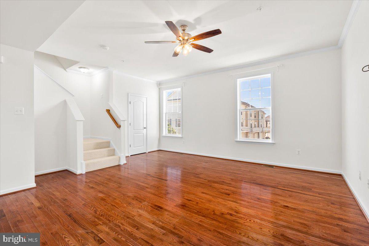 MARKET SQUARE - Residential Lease