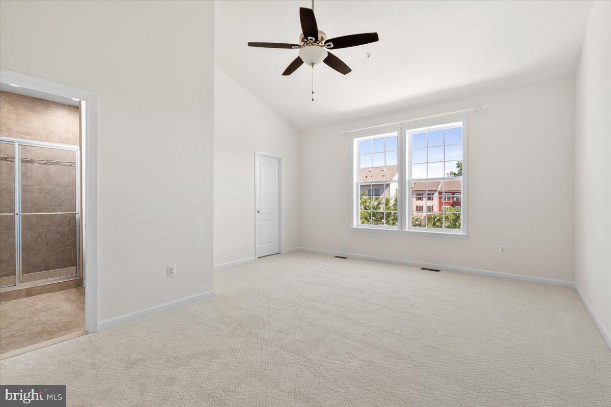 MARKET SQUARE - Residential Lease