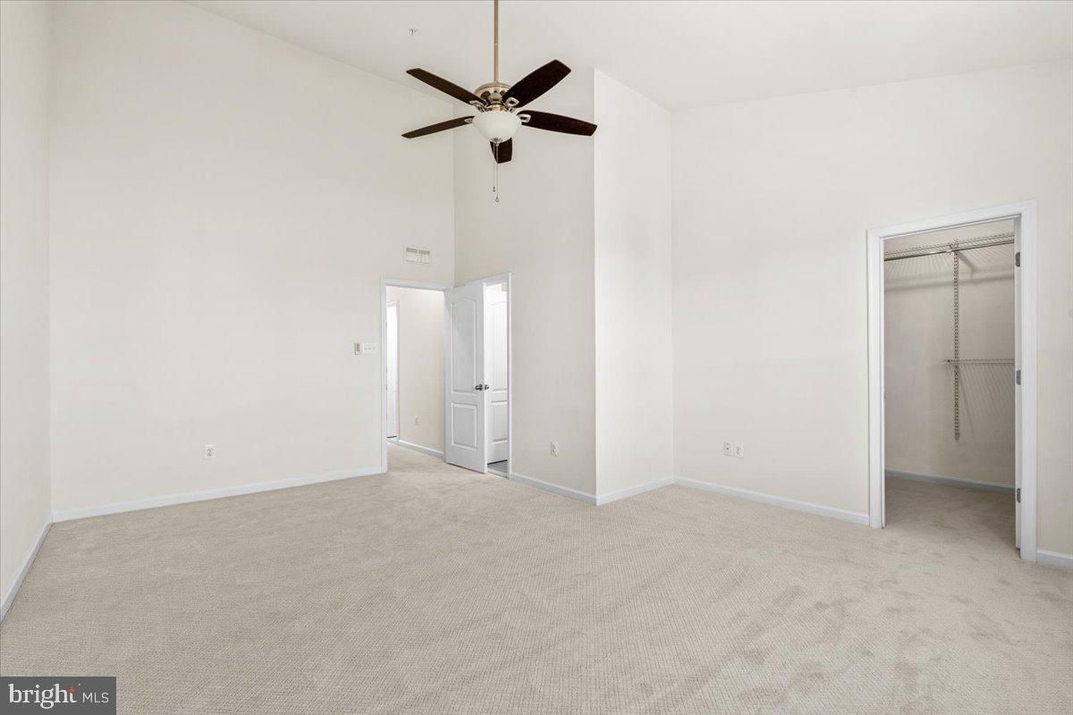 MARKET SQUARE - Residential Lease