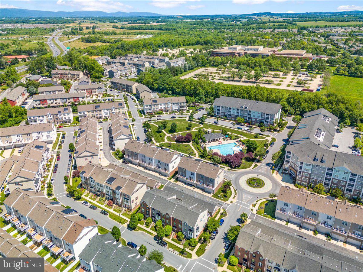 MARKET SQUARE - Residential Lease