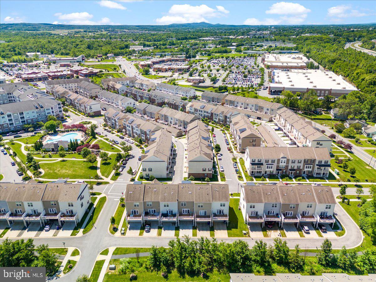 MARKET SQUARE - Residential Lease