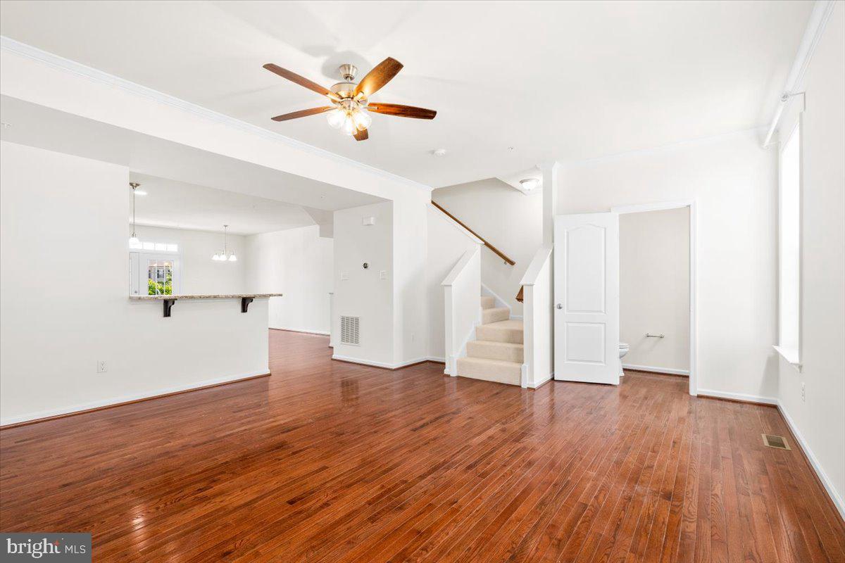 MARKET SQUARE - Residential Lease