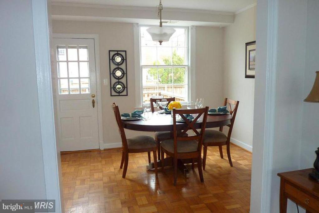 ARLINGTON VILLAGE - Residential Lease