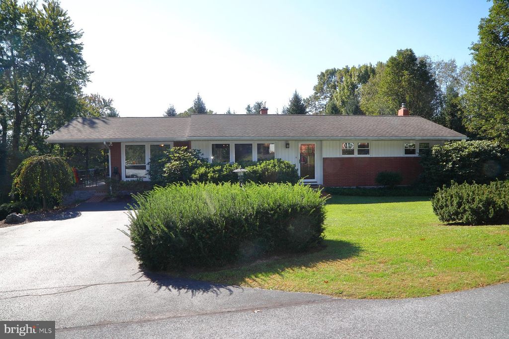 Photo of 94 Barre Drive, LANCASTER, PA 17601 (MLS # PALA2077688)