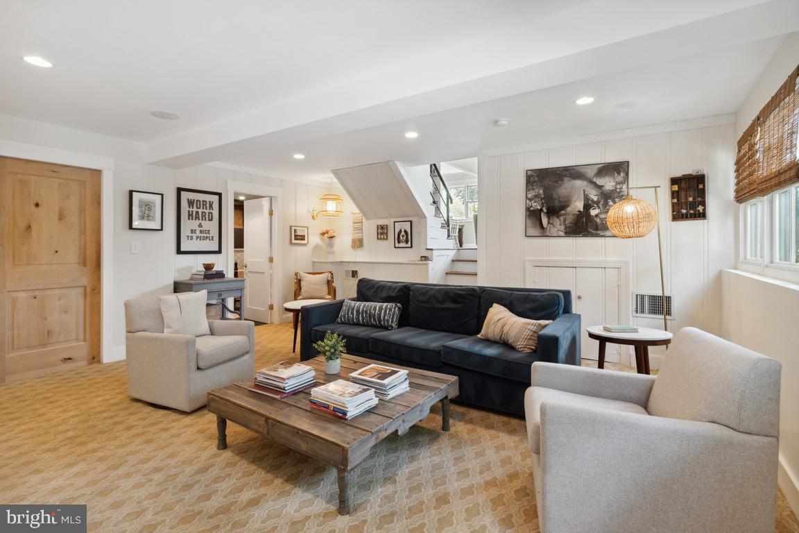 ADMIRAL HEIGHTS - Residential