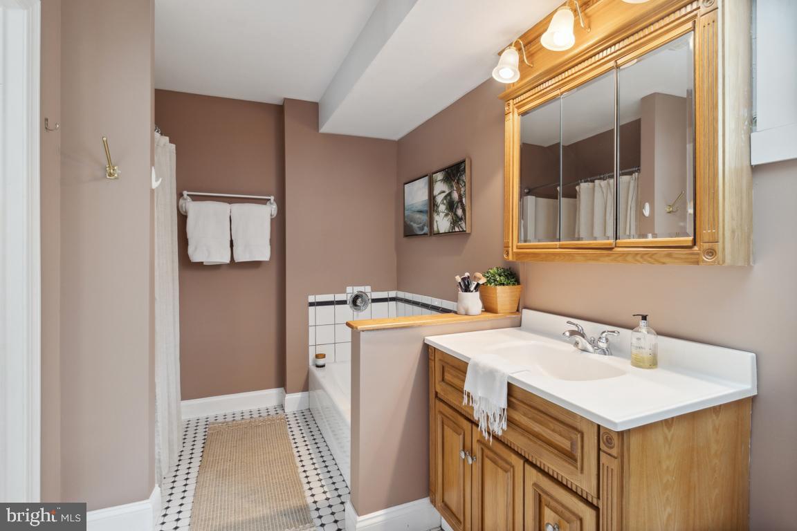 ADMIRAL HEIGHTS - Residential